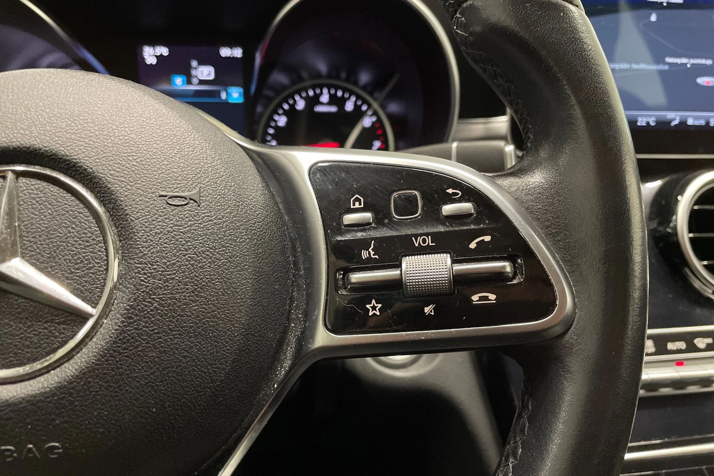 Valkoinen Mercedes-Benz C 2019 kuva 23.