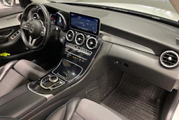 Valkoinen Mercedes-Benz C 2019 kuva 29.