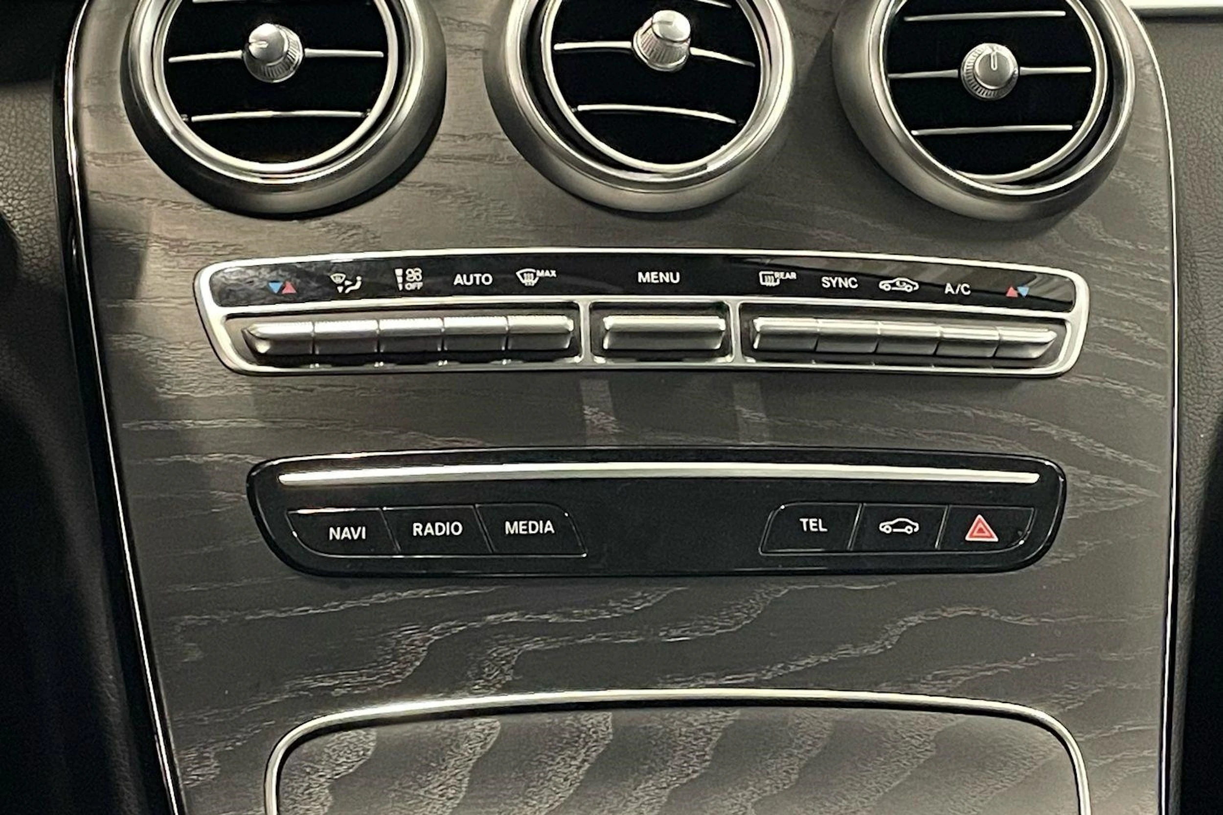 harmaa Mercedes-Benz C 2019 kuva 24.