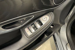 harmaa Mercedes-Benz C 2019 kuva 32.