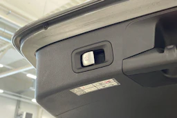 harmaa Mercedes-Benz C 2019 kuva 37.