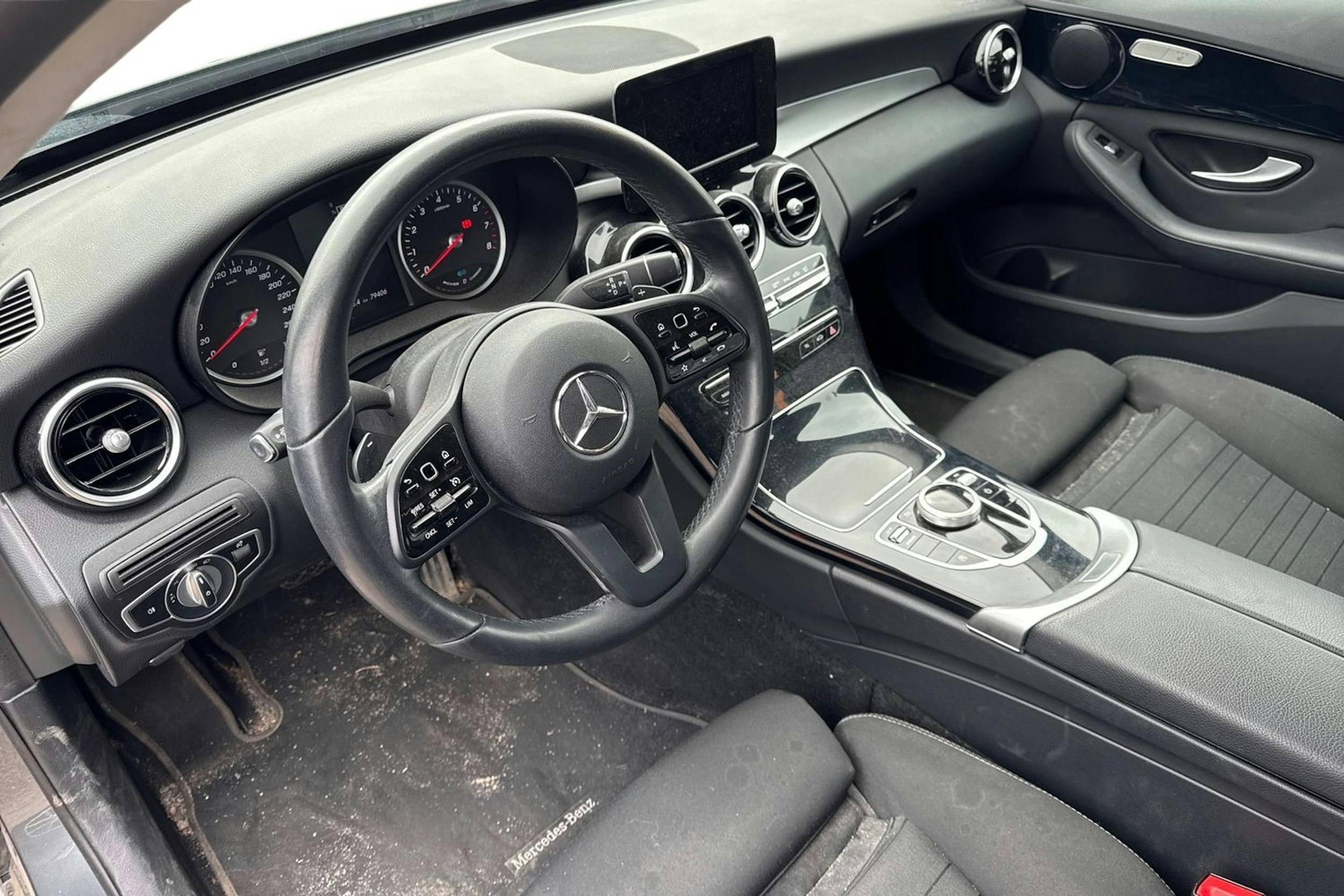 harmaa Mercedes-Benz C 2019 kuva 3.