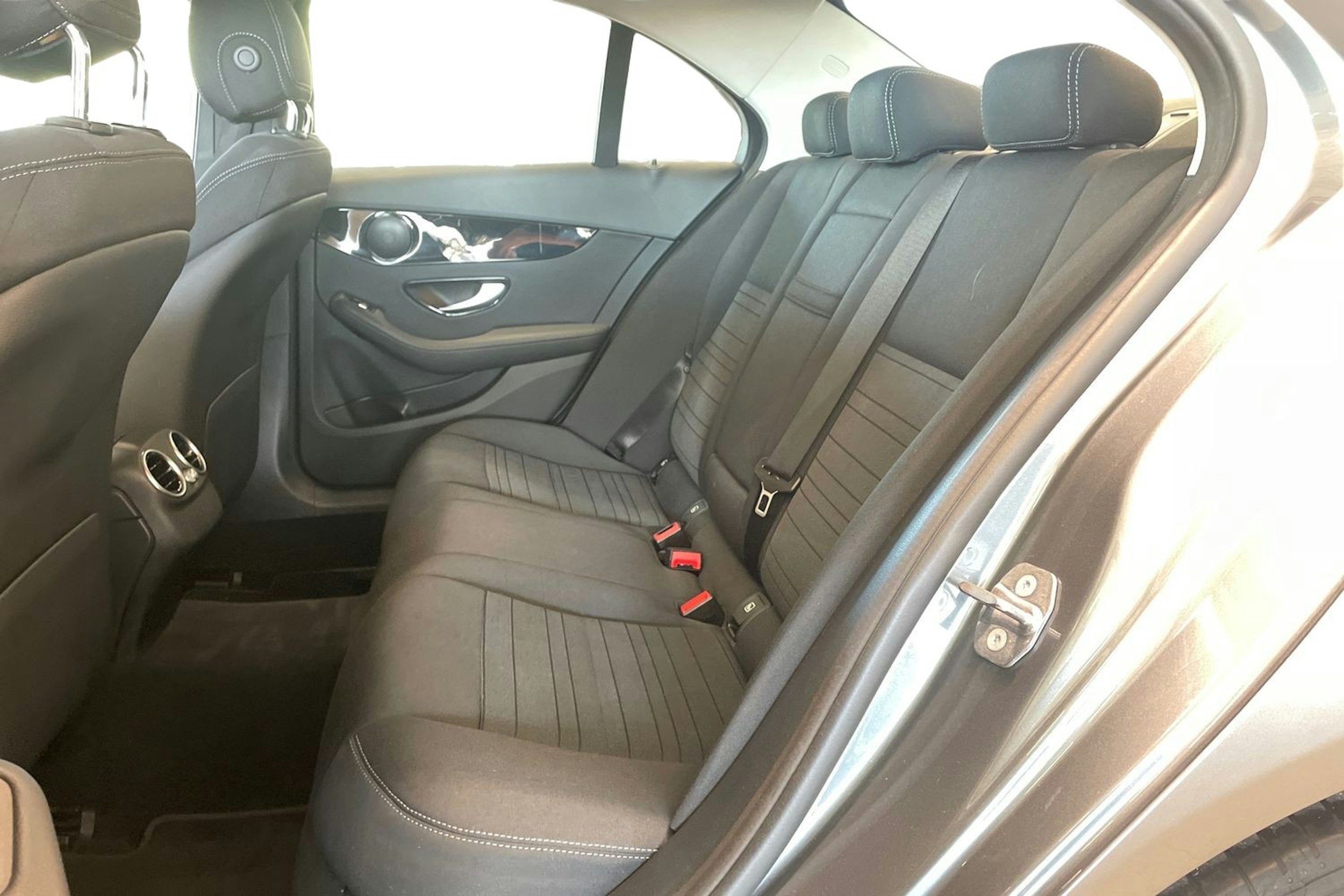 harmaa Mercedes-Benz C 2019 kuva 10.