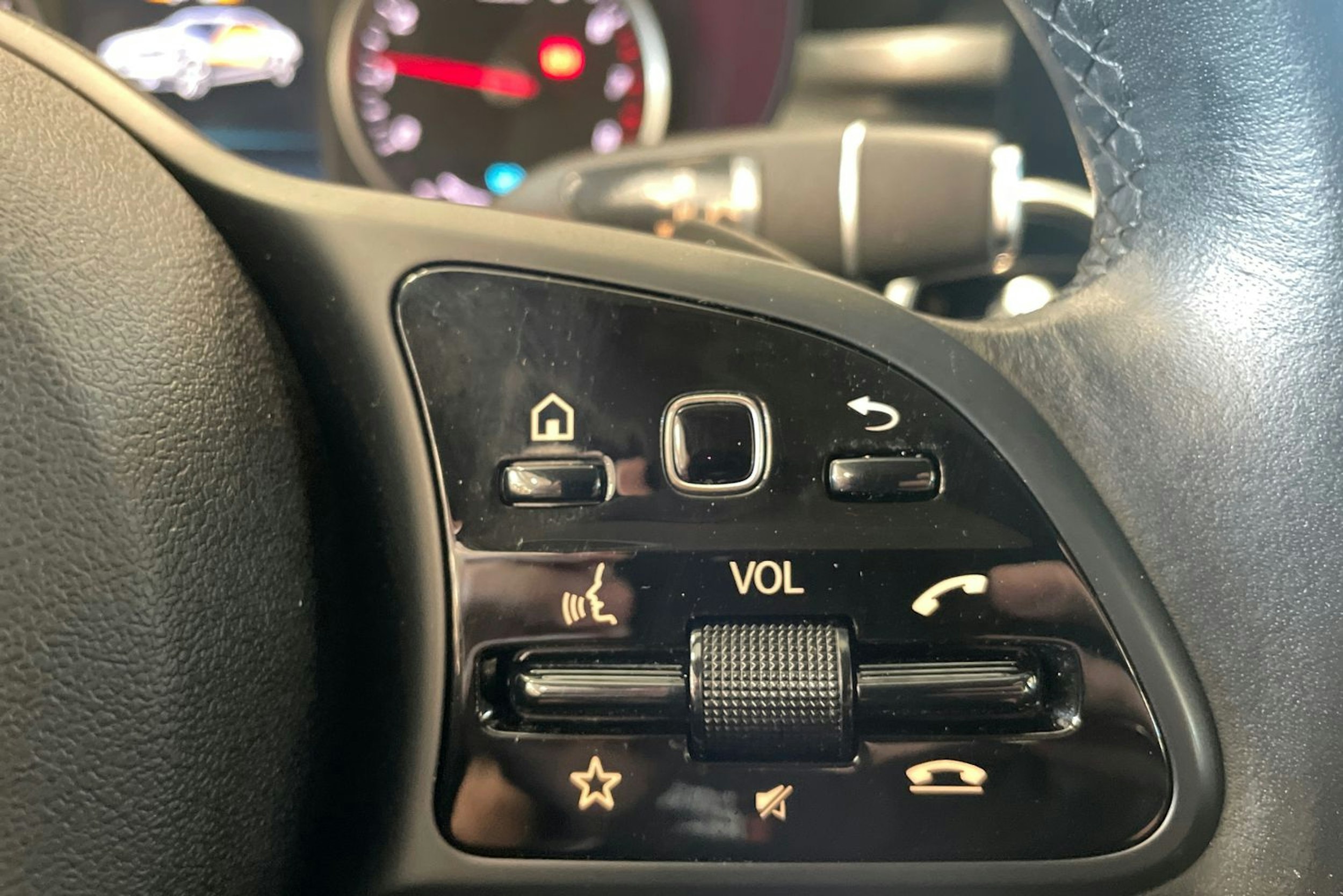 harmaa Mercedes-Benz C 2019 kuva 16.