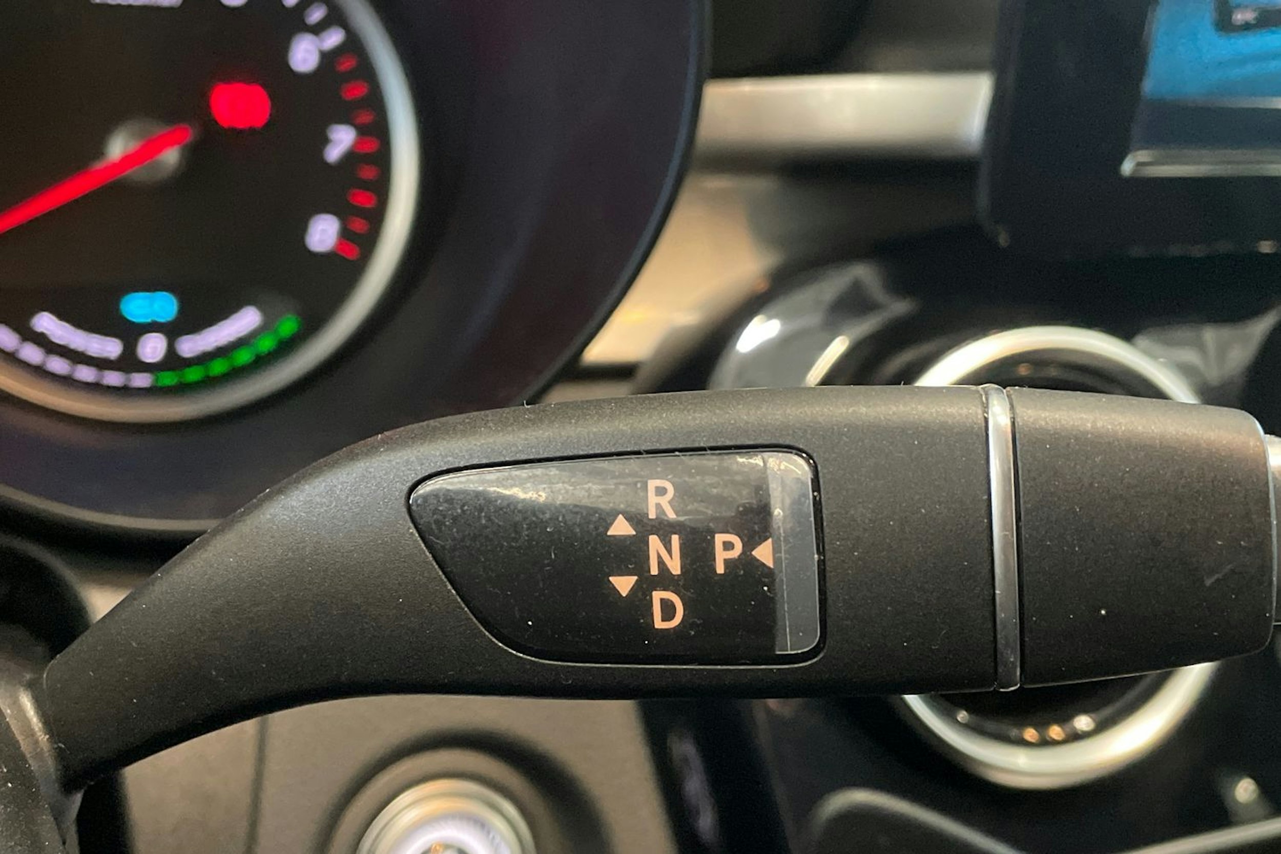 harmaa Mercedes-Benz C 2019 kuva 29.