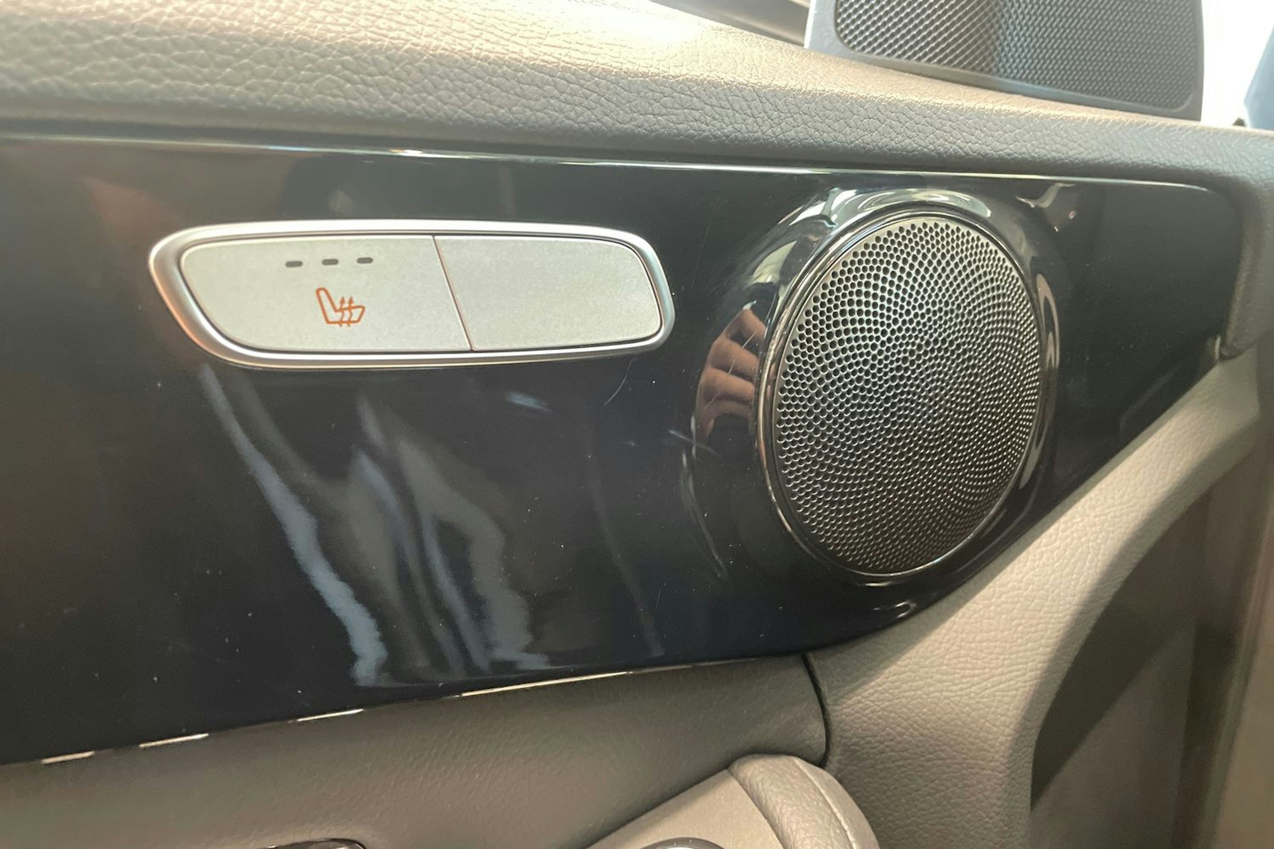 harmaa Mercedes-Benz C 2019 kuva 32.