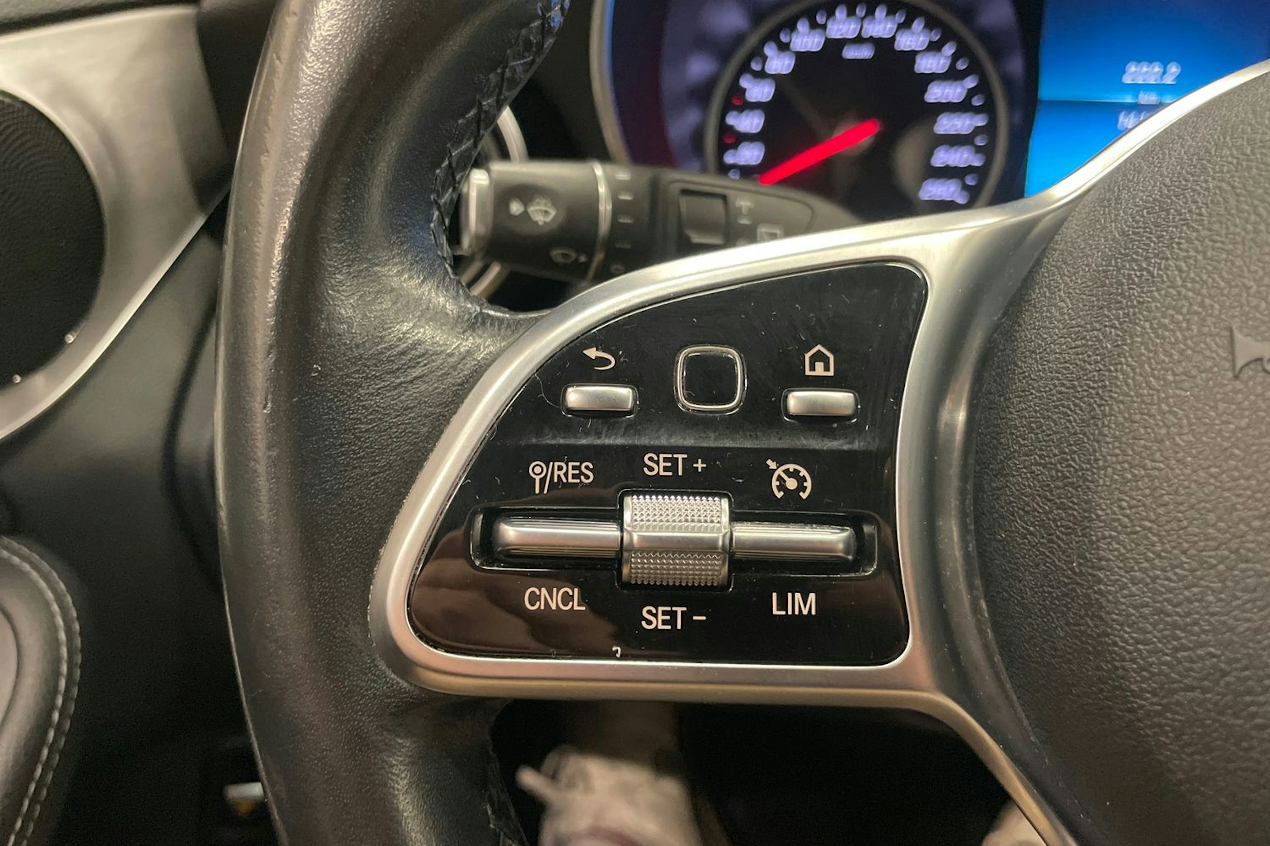 Musta Mercedes-Benz C 2019 kuva 17.