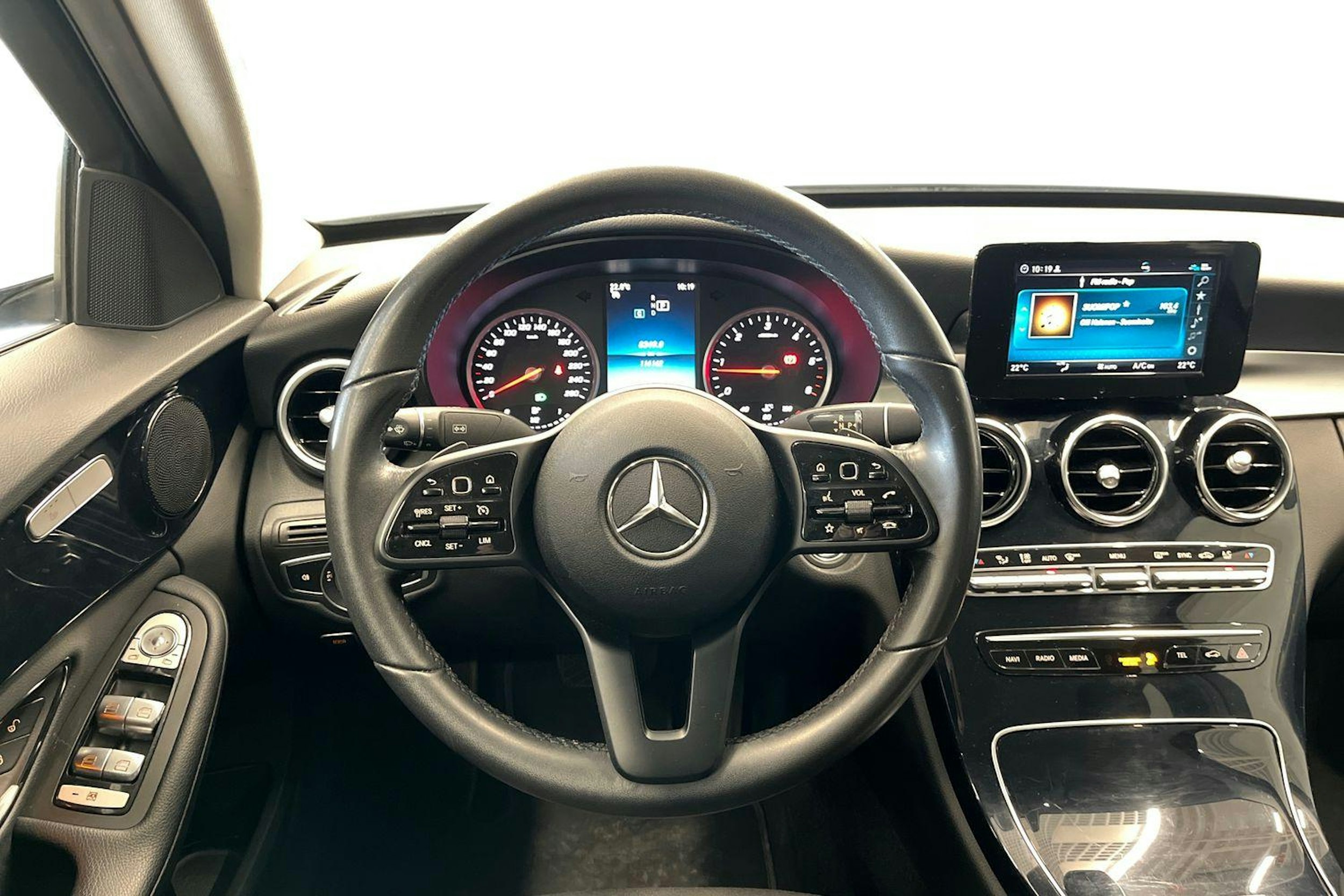 valkoinen Mercedes-Benz C 2019 kuva 9.