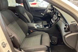 valkoinen Mercedes-Benz C 2019 kuva 16.