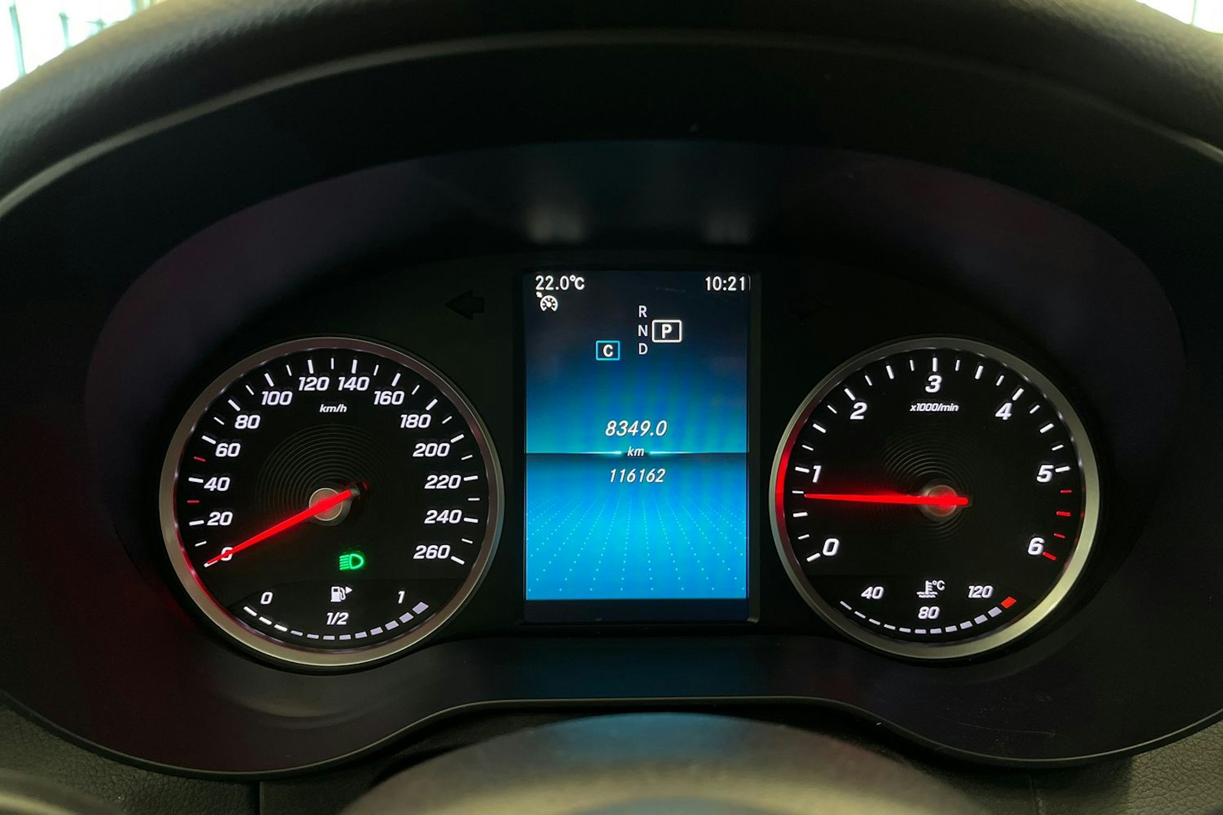 valkoinen Mercedes-Benz C 2019 kuva 19.