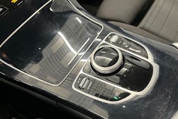 valkoinen Mercedes-Benz C 2019 kuva 21.