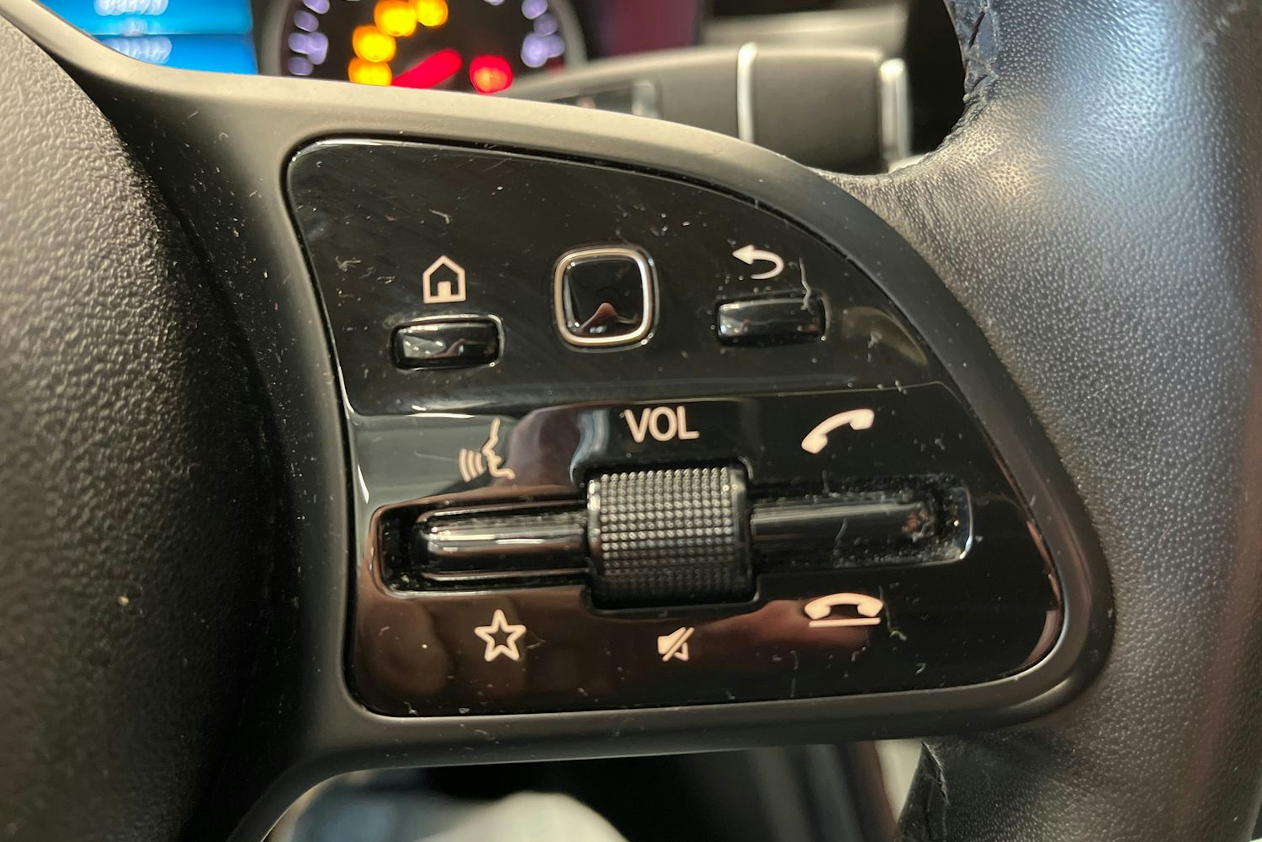 valkoinen Mercedes-Benz C 2019 kuva 30.