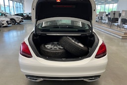 valkoinen Mercedes-Benz C 2019 kuva 33.