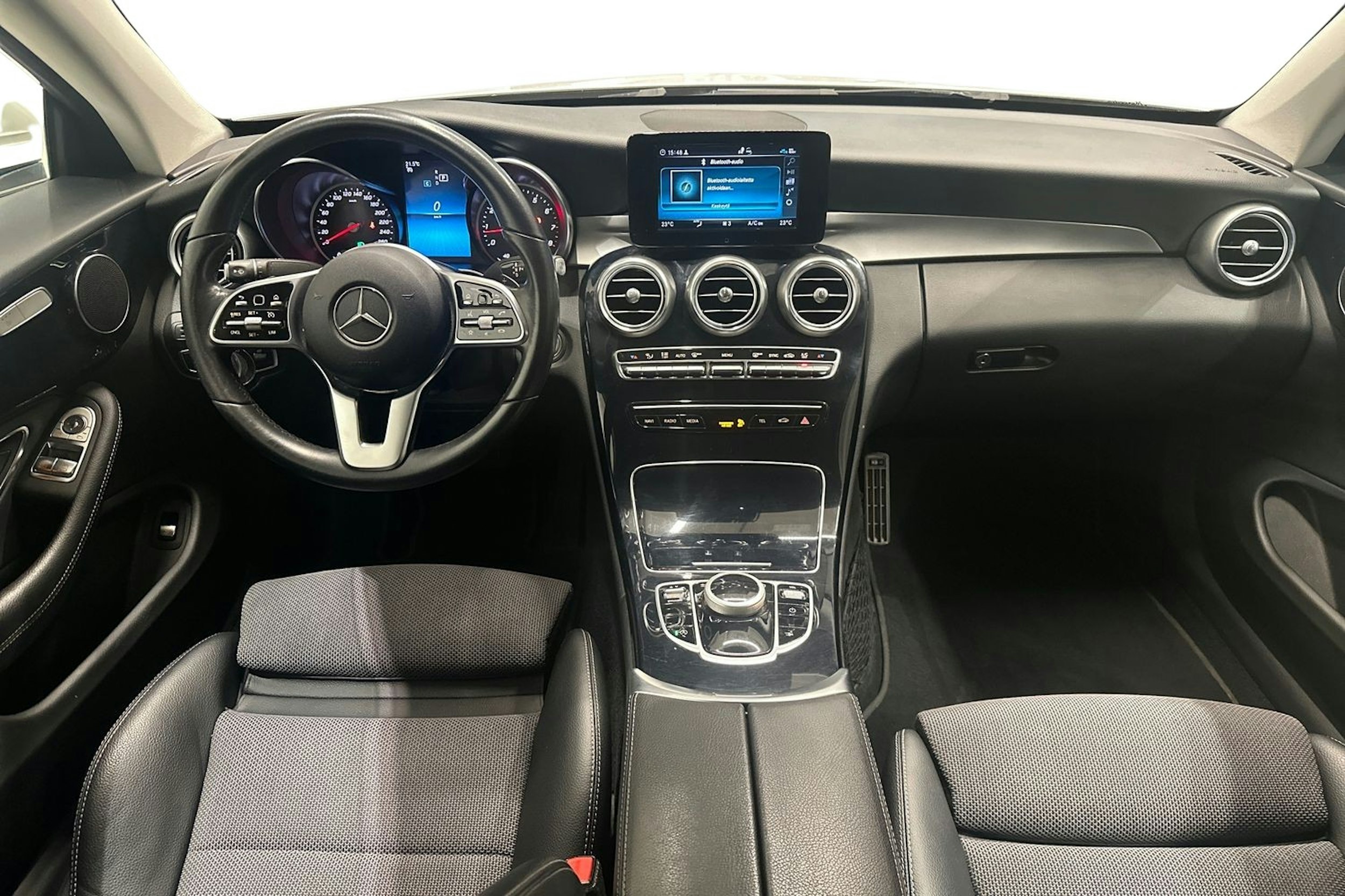 Valkoinen Mercedes-Benz C 2019 kuva 9.