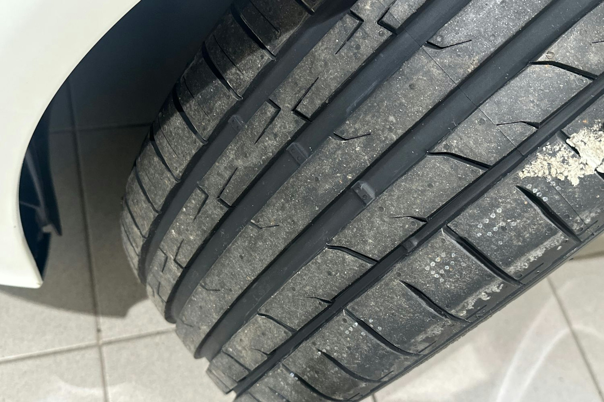 Valkoinen Mercedes-Benz C 2019 kuva 13.