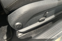 Valkoinen Mercedes-Benz C 2019 kuva 28.