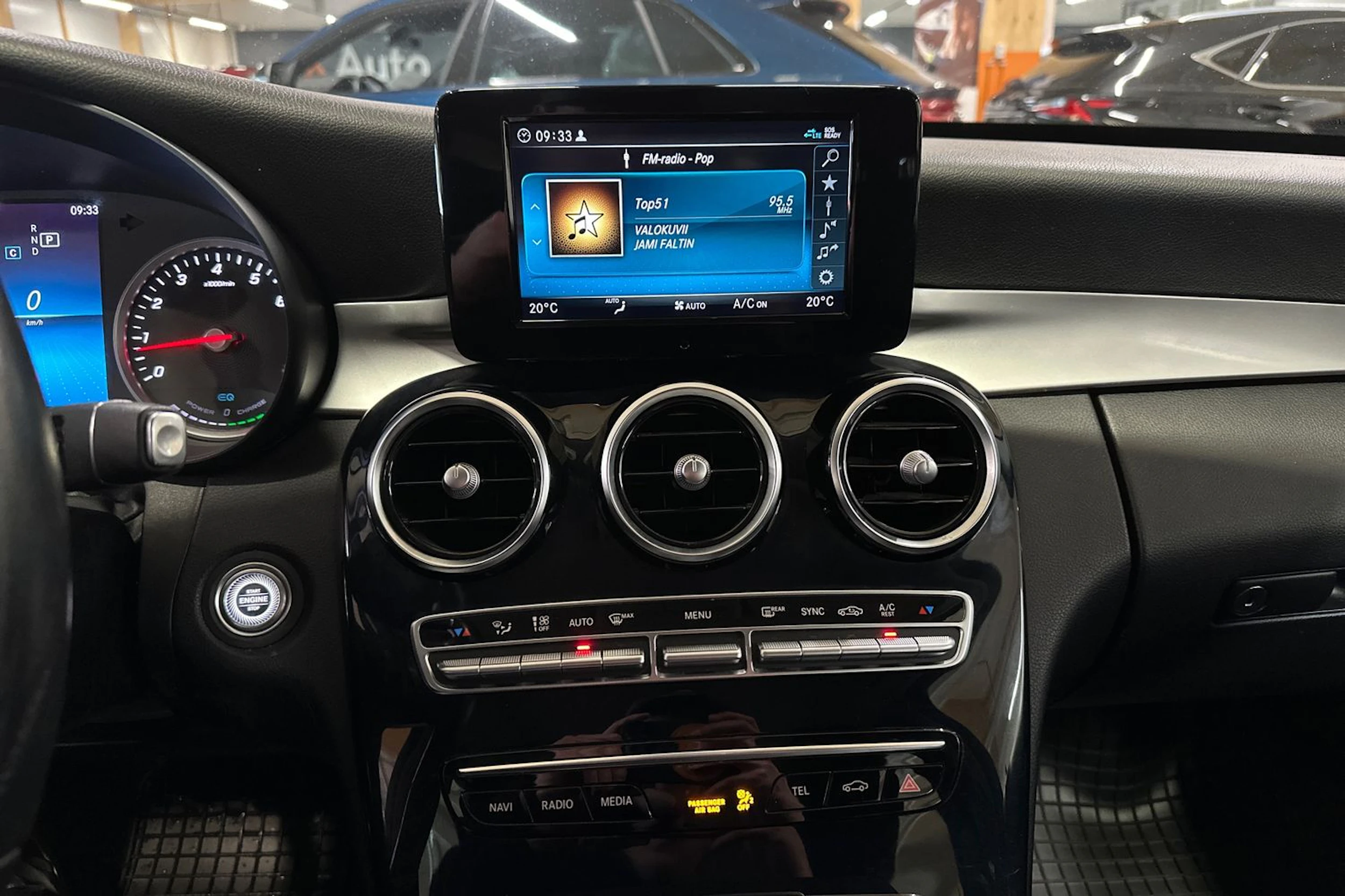 harmaa Mercedes-Benz C 2019 kuva 14.