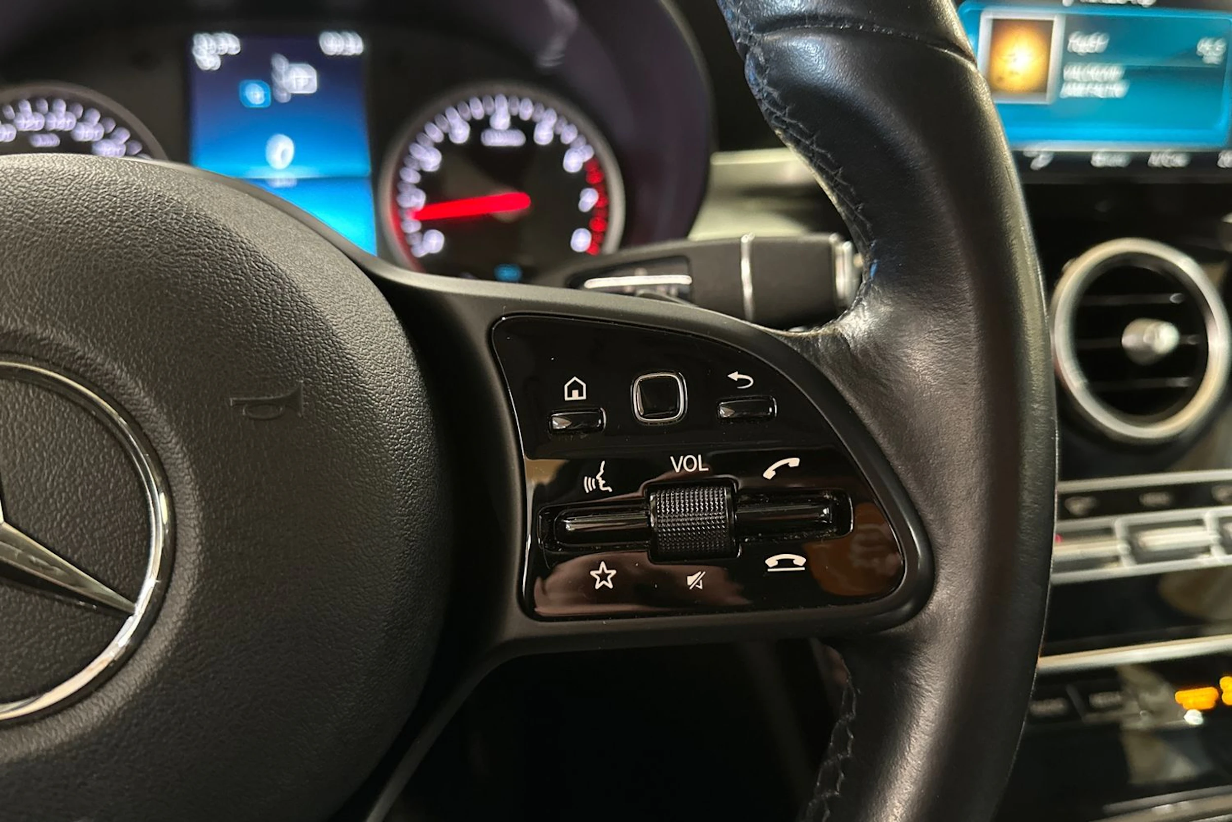 harmaa Mercedes-Benz C 2019 kuva 17.