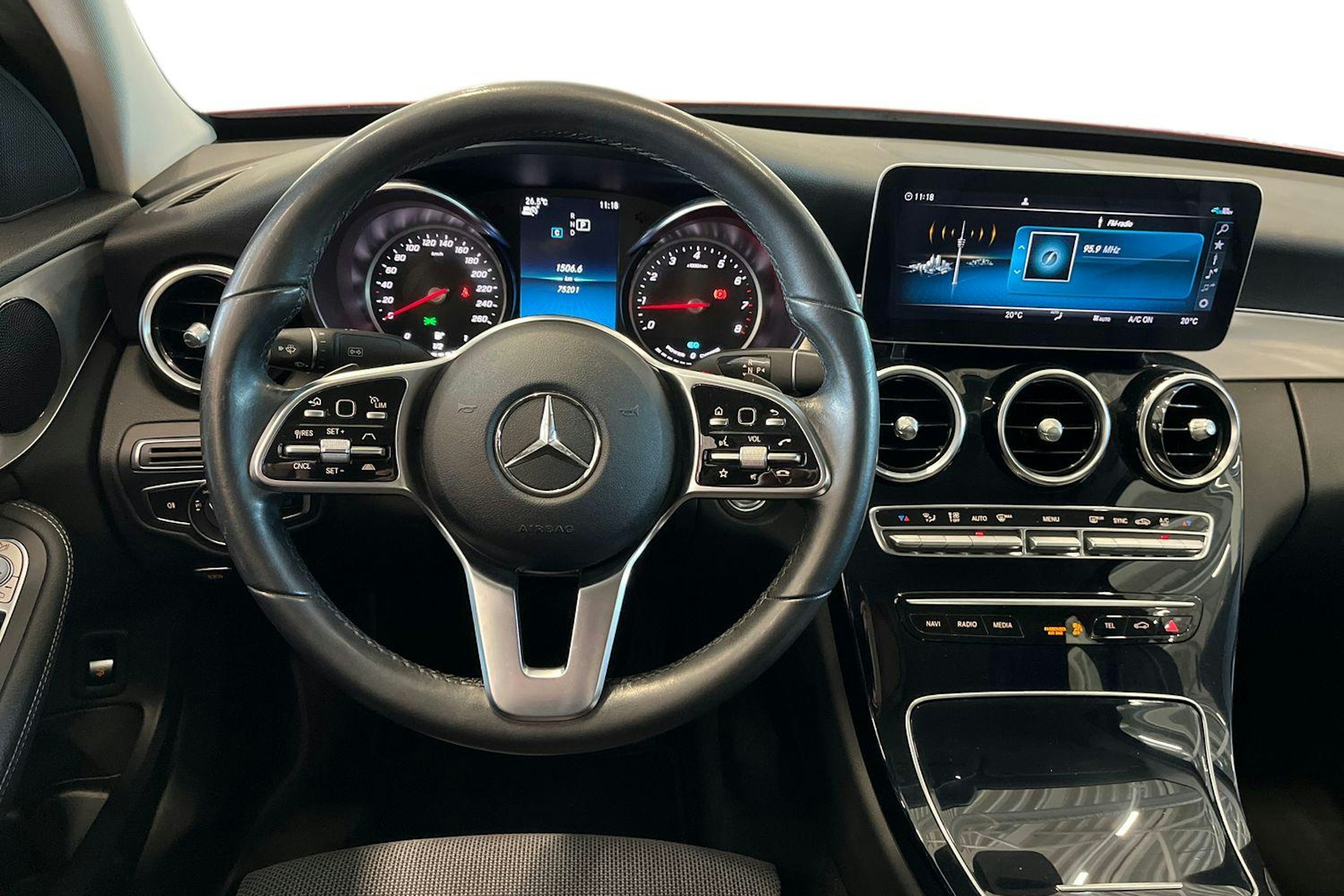 punainen Mercedes-Benz C 2019 kuva 9.