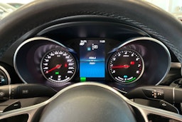 punainen Mercedes-Benz C 2019 kuva 18.
