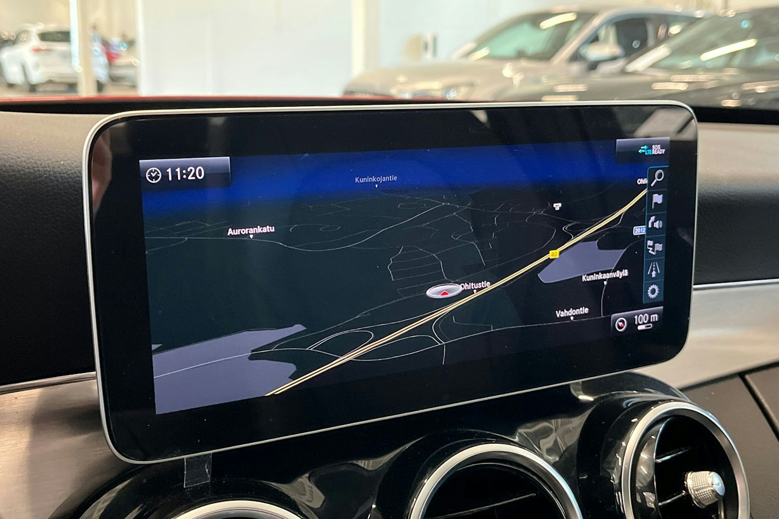 punainen Mercedes-Benz C 2019 kuva 20.