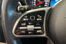 punainen Mercedes-Benz C 2019 kuva 29.