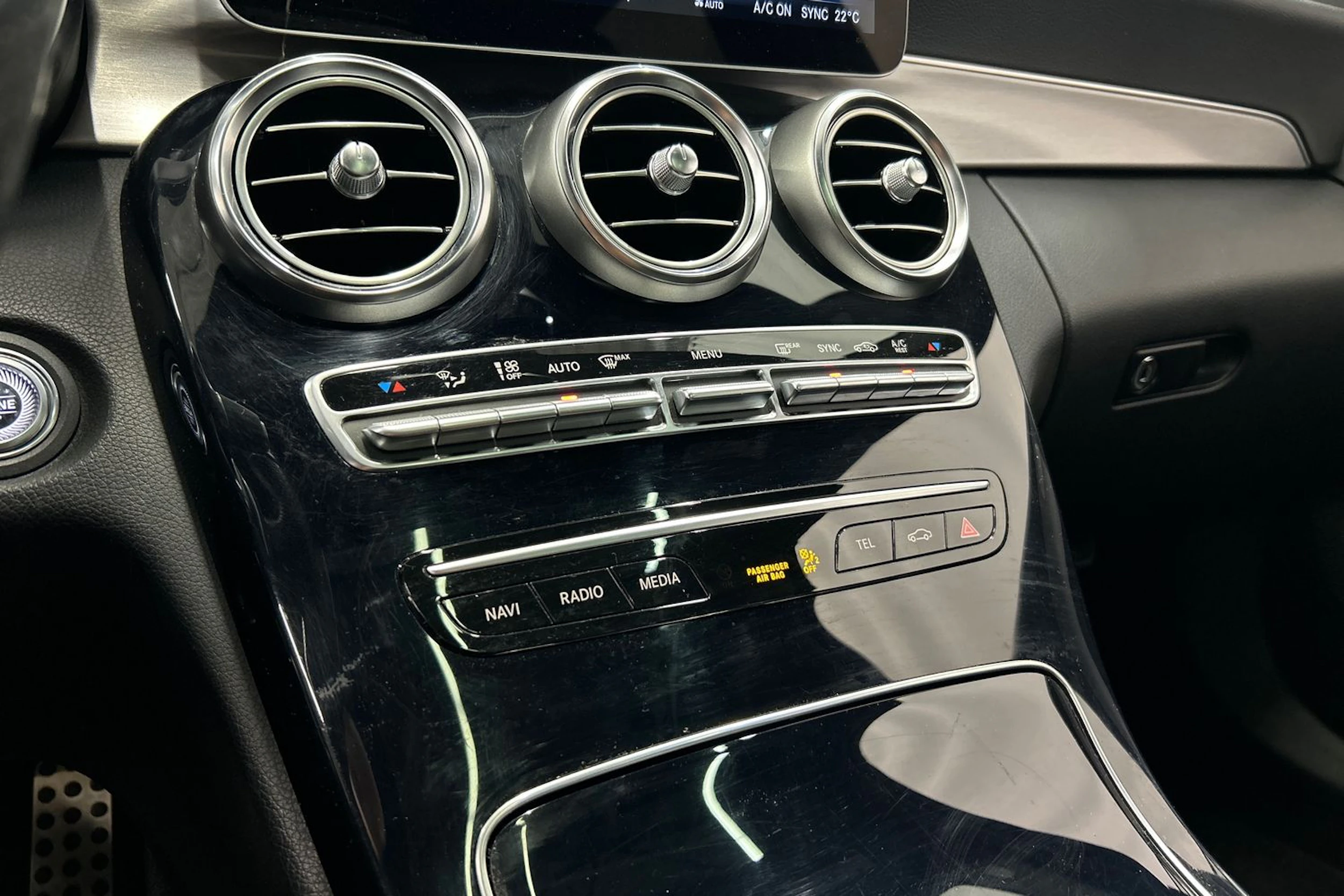 valkoinen Mercedes-Benz C 2020 kuva 24.
