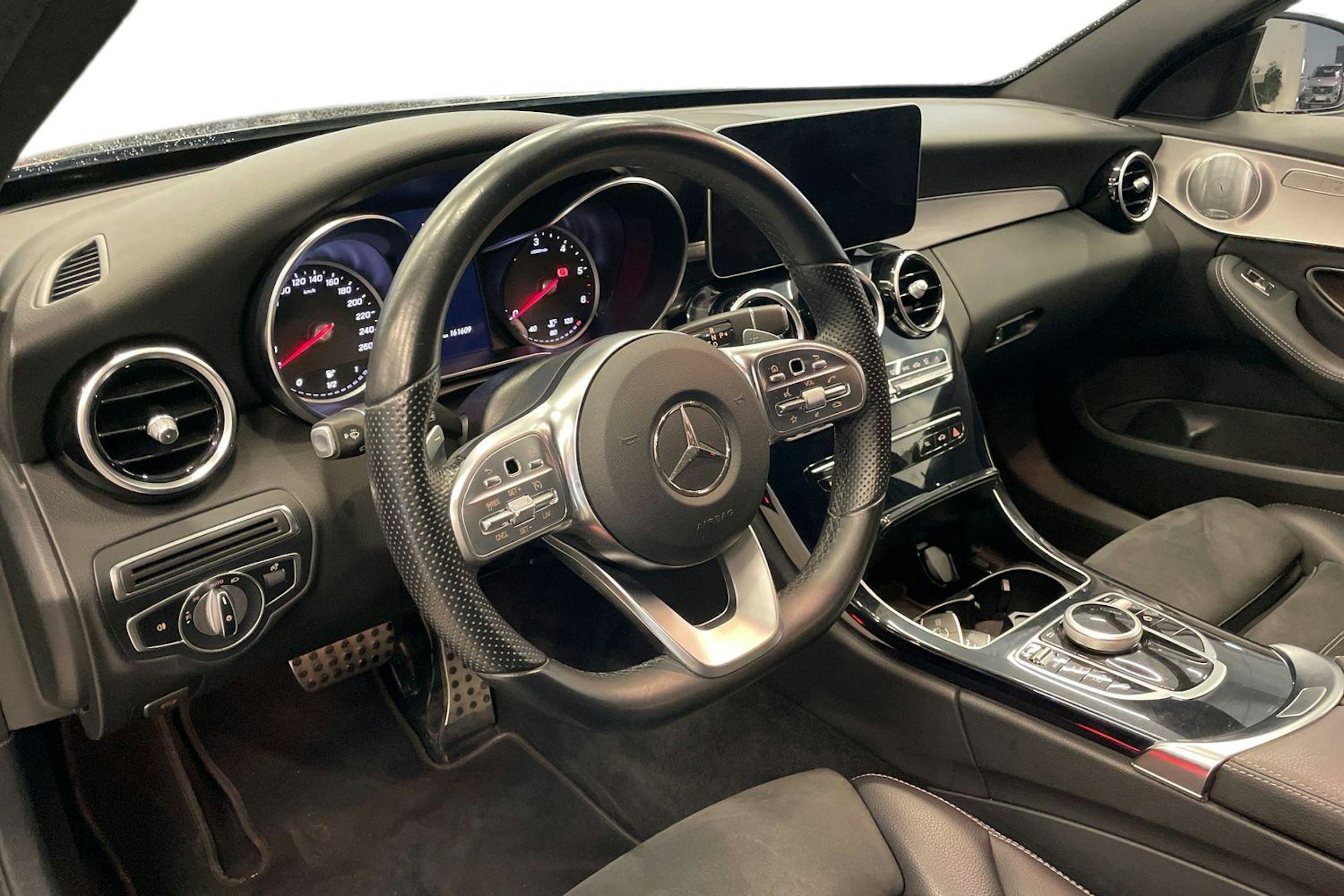 musta Mercedes-Benz C 2020 kuva 7.