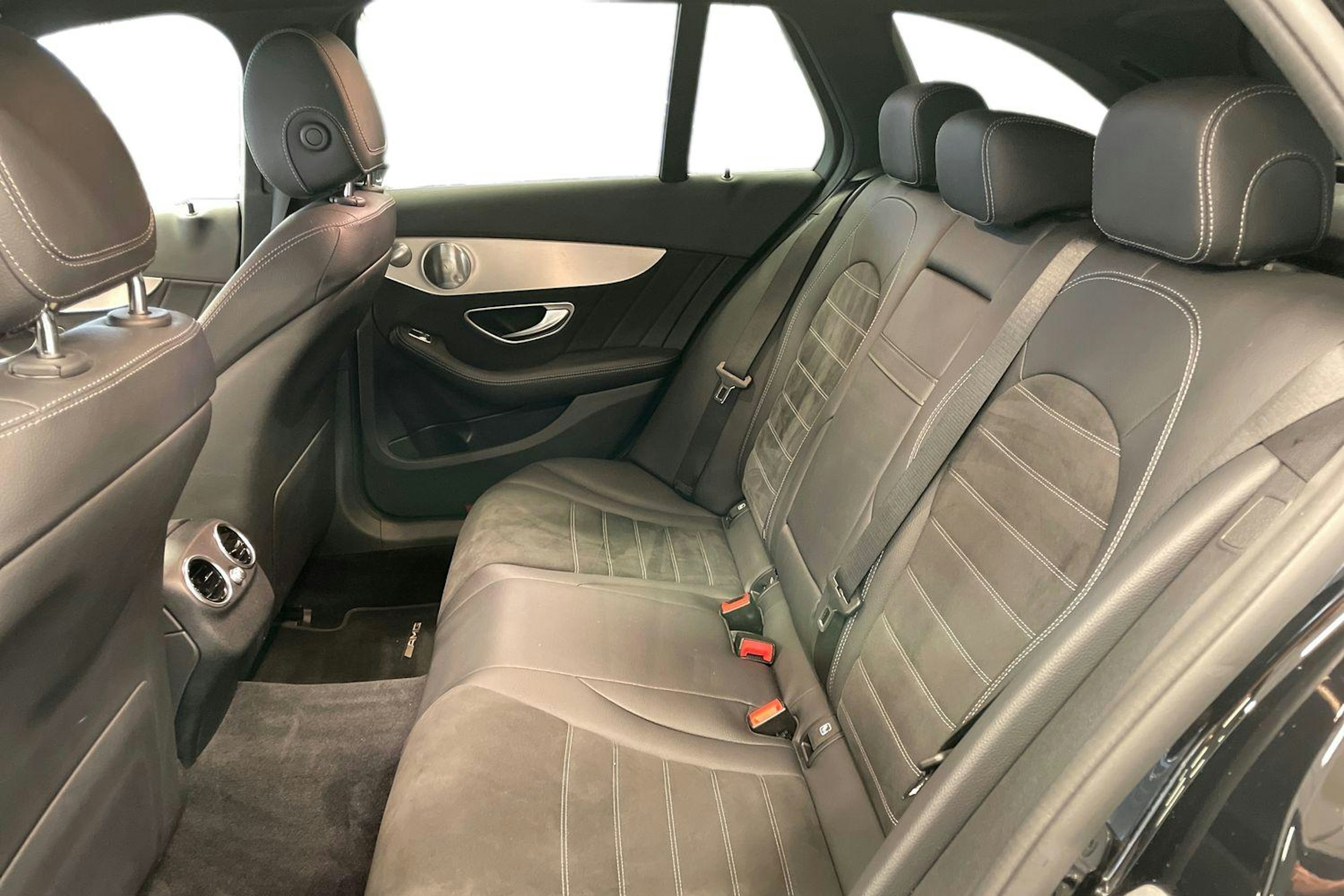 musta Mercedes-Benz C 2020 kuva 10.