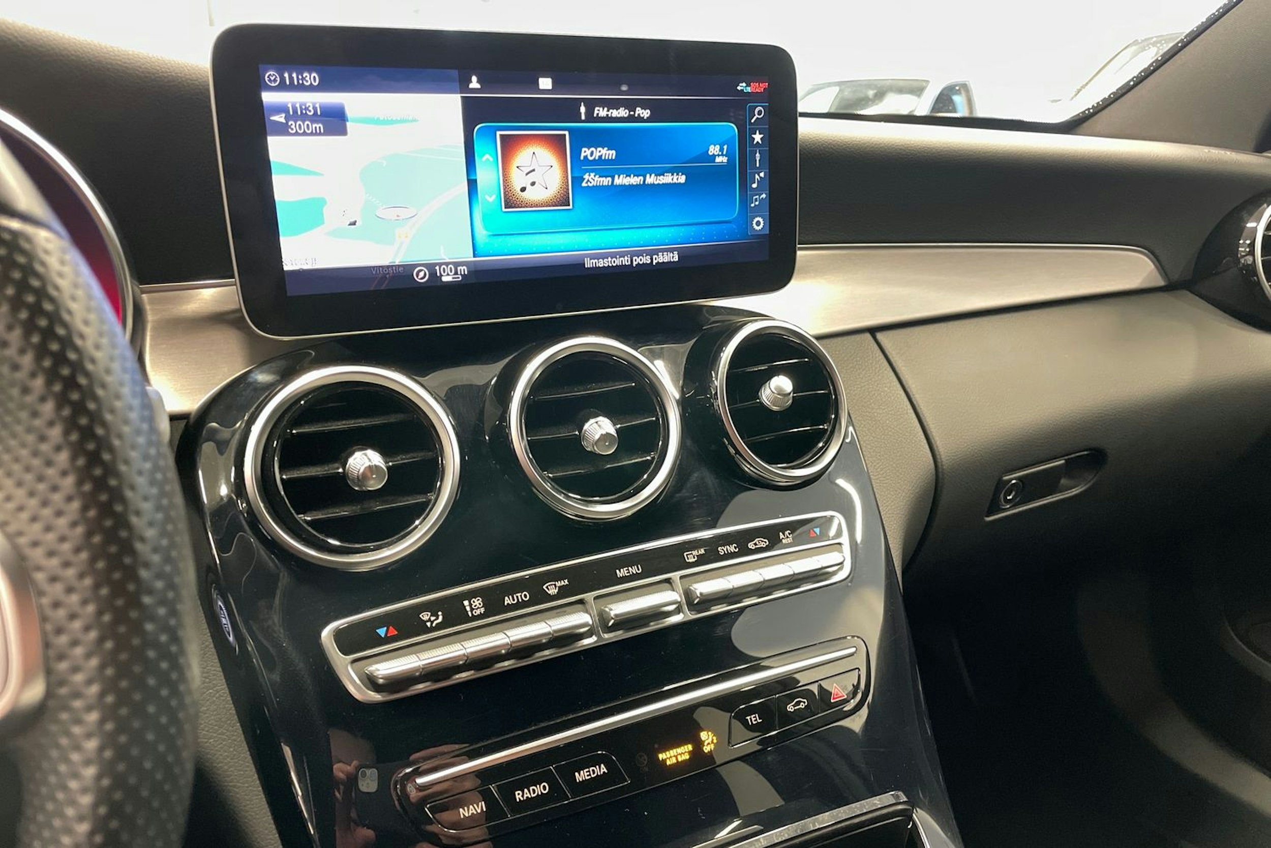 musta Mercedes-Benz C 2020 kuva 15.