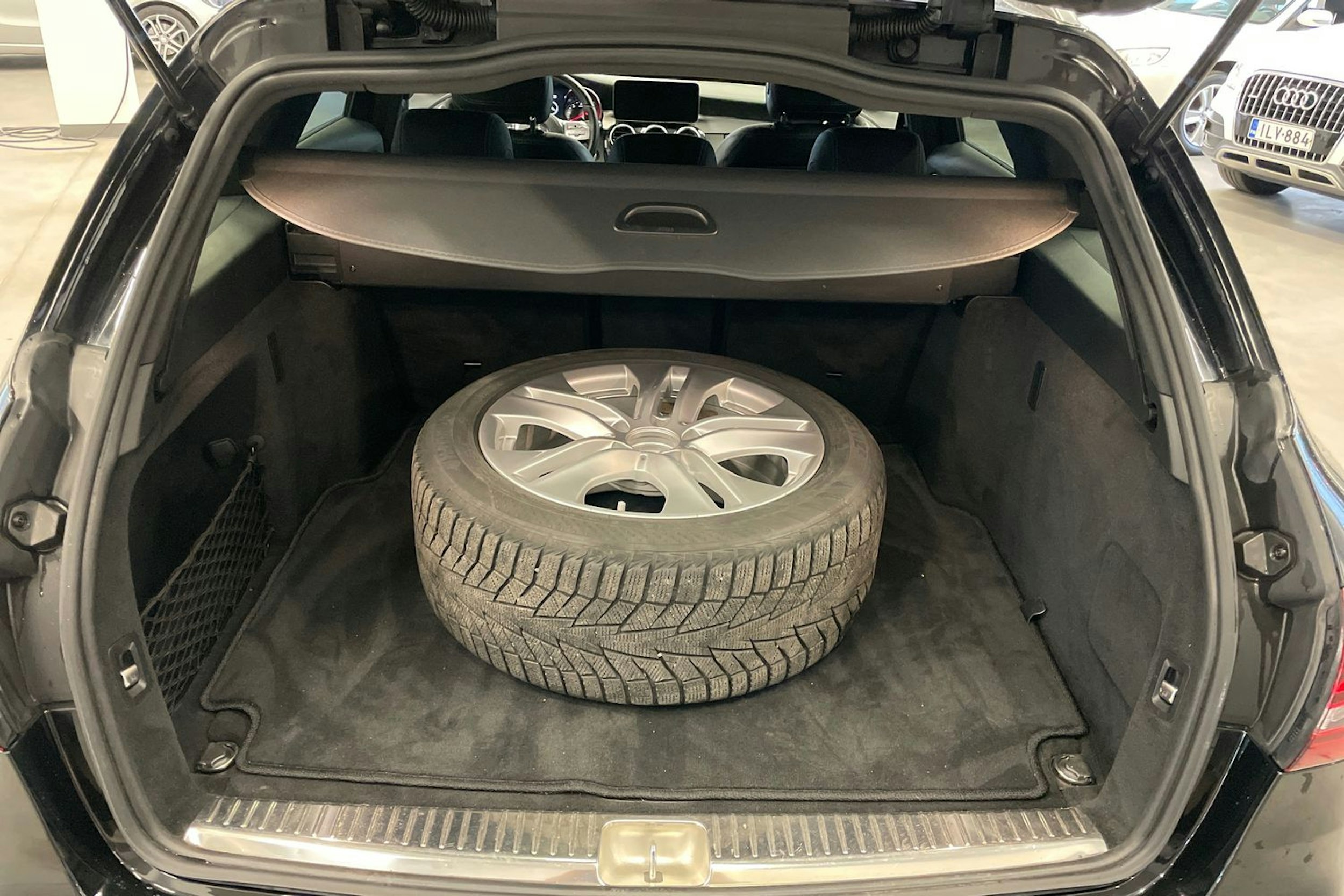 musta Mercedes-Benz C 2020 kuva 23.