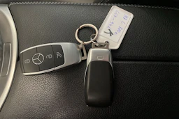 harmaa Mercedes-Benz C 2020 kuva 32.