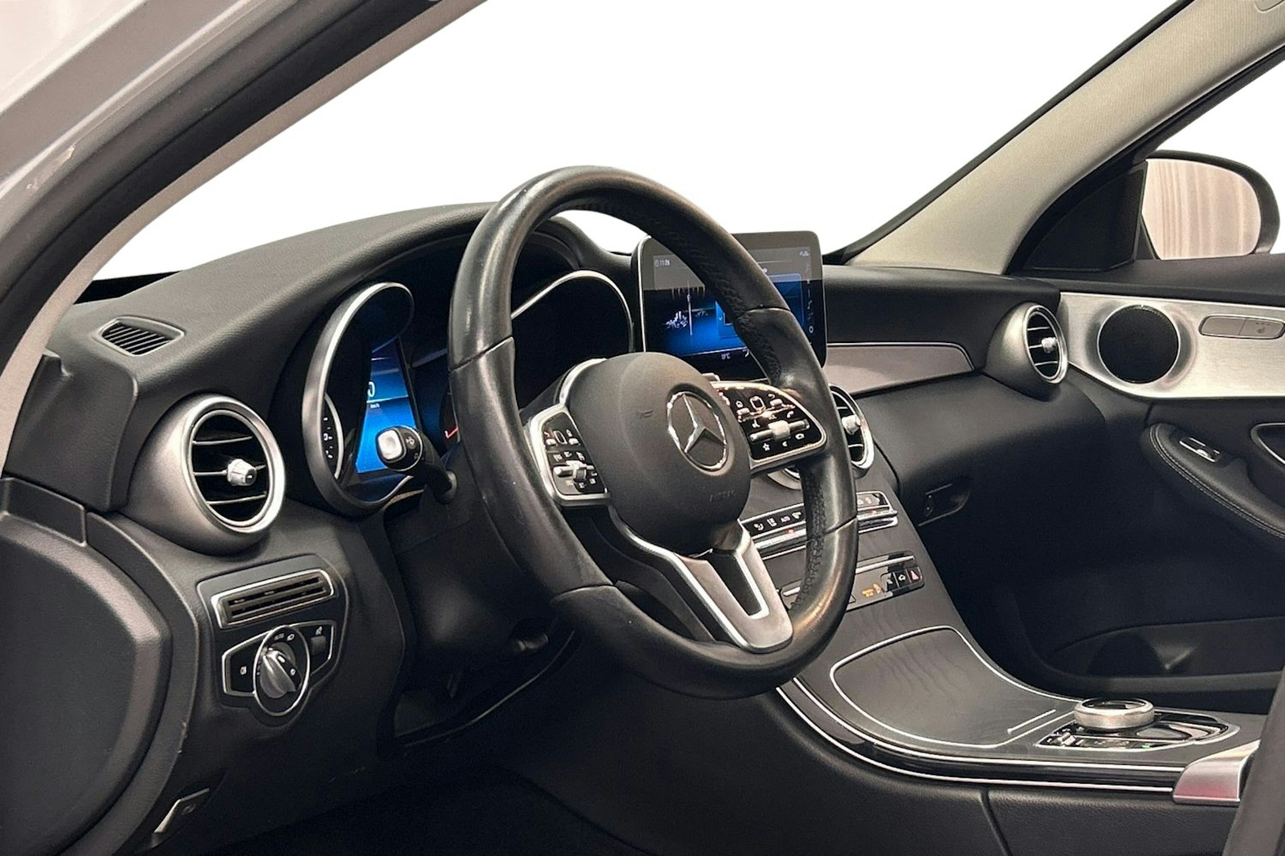 harmaa Mercedes-Benz C 2020 kuva 7.