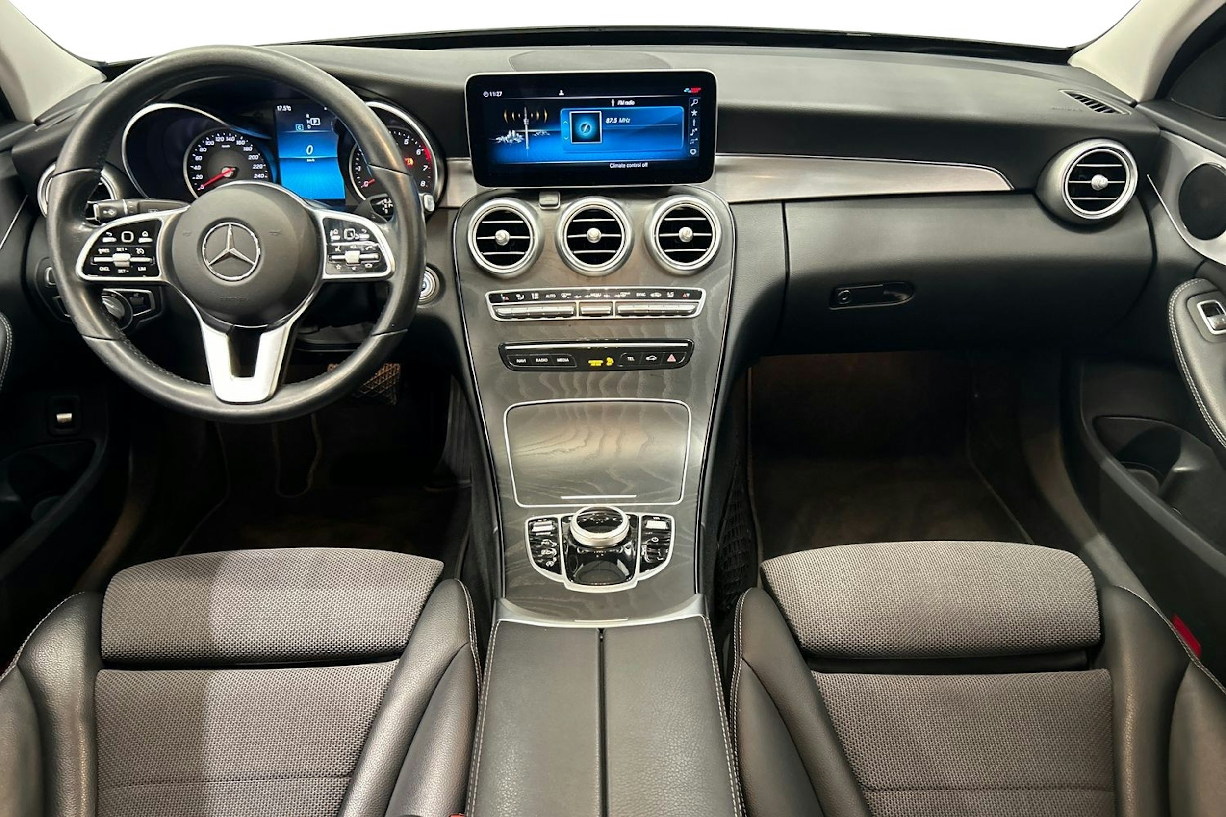 harmaa Mercedes-Benz C 2020 kuva 9.