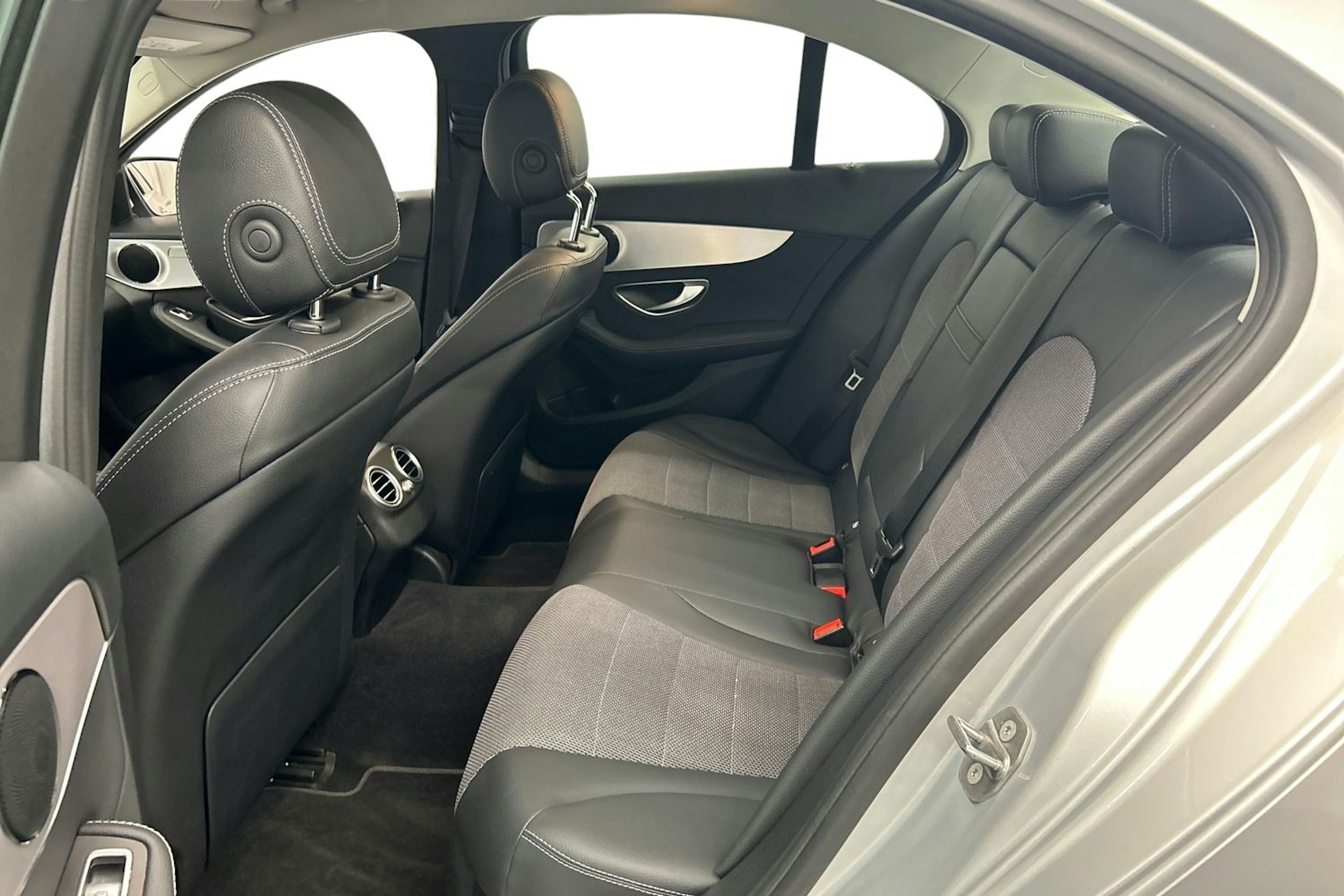 harmaa Mercedes-Benz C 2020 kuva 10.