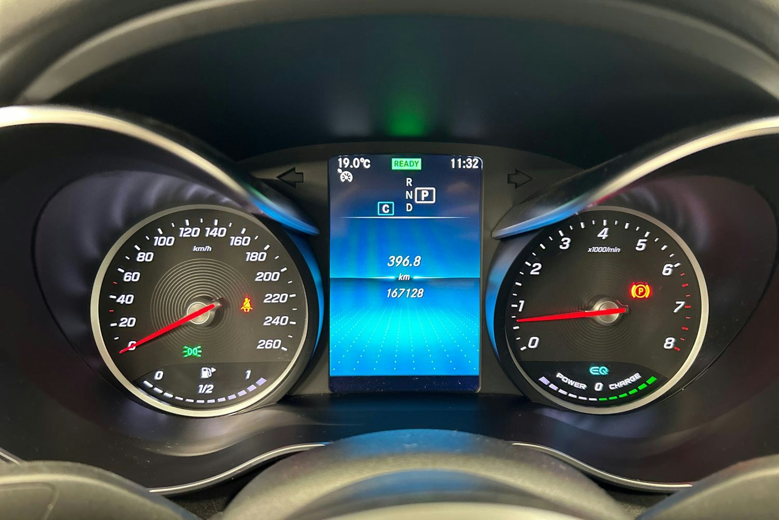 harmaa Mercedes-Benz C 2020 kuva 18.