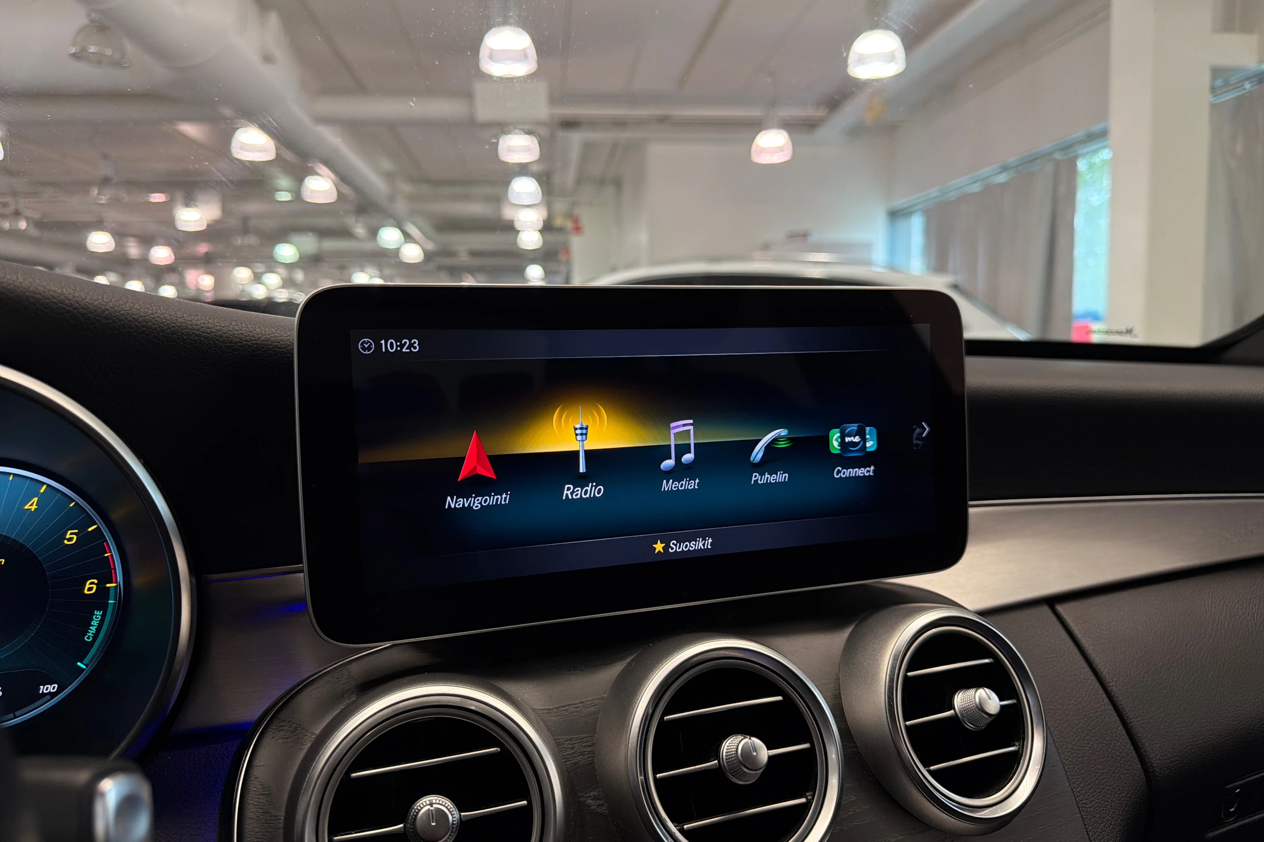 Harmaa Mercedes-Benz C 2020 kuva 22.