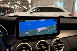 Harmaa Mercedes-Benz C 2020 kuva 23.