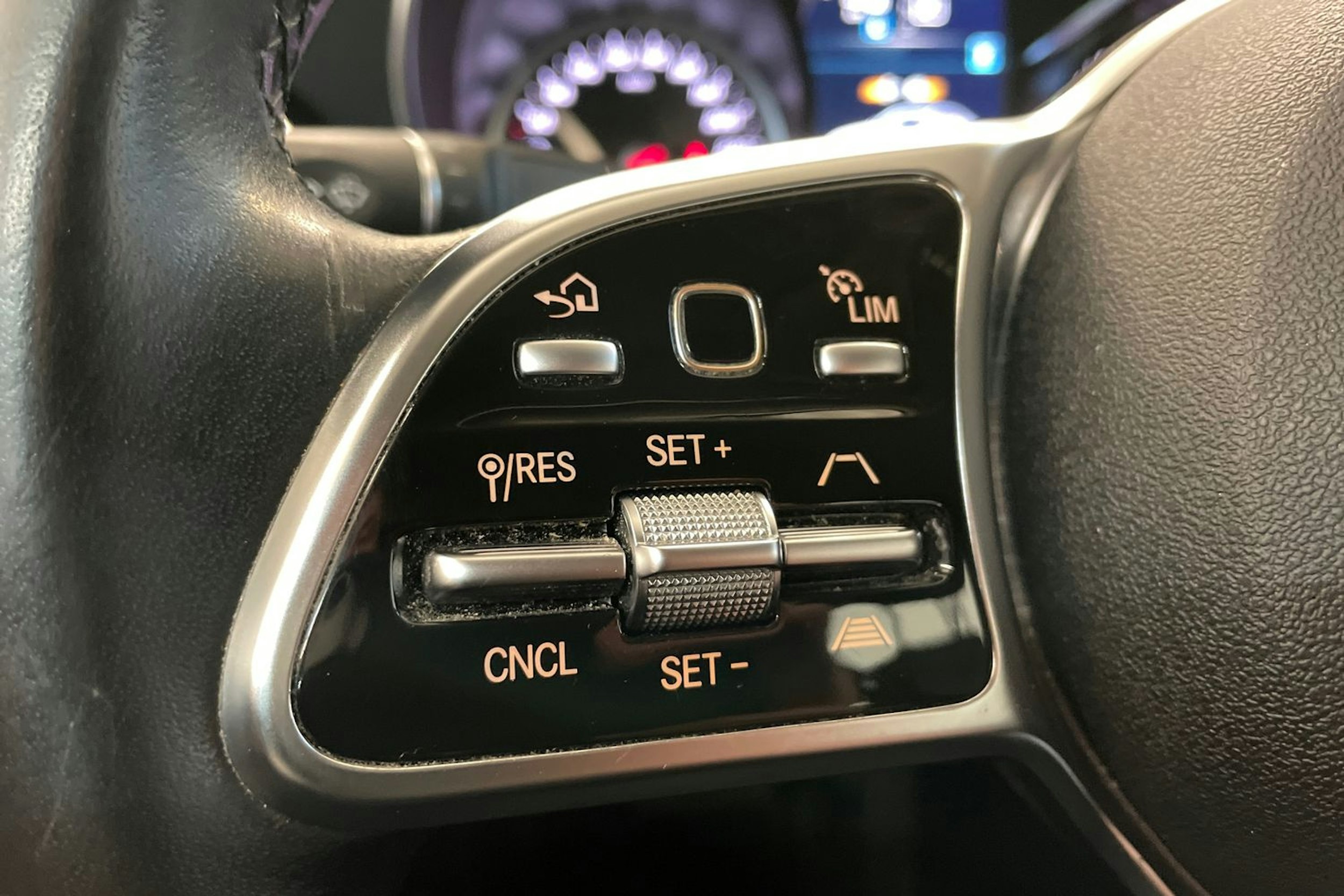 Harmaa Mercedes-Benz C 2020 kuva 14.