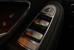 Harmaa Mercedes-Benz C 2020 kuva 17.