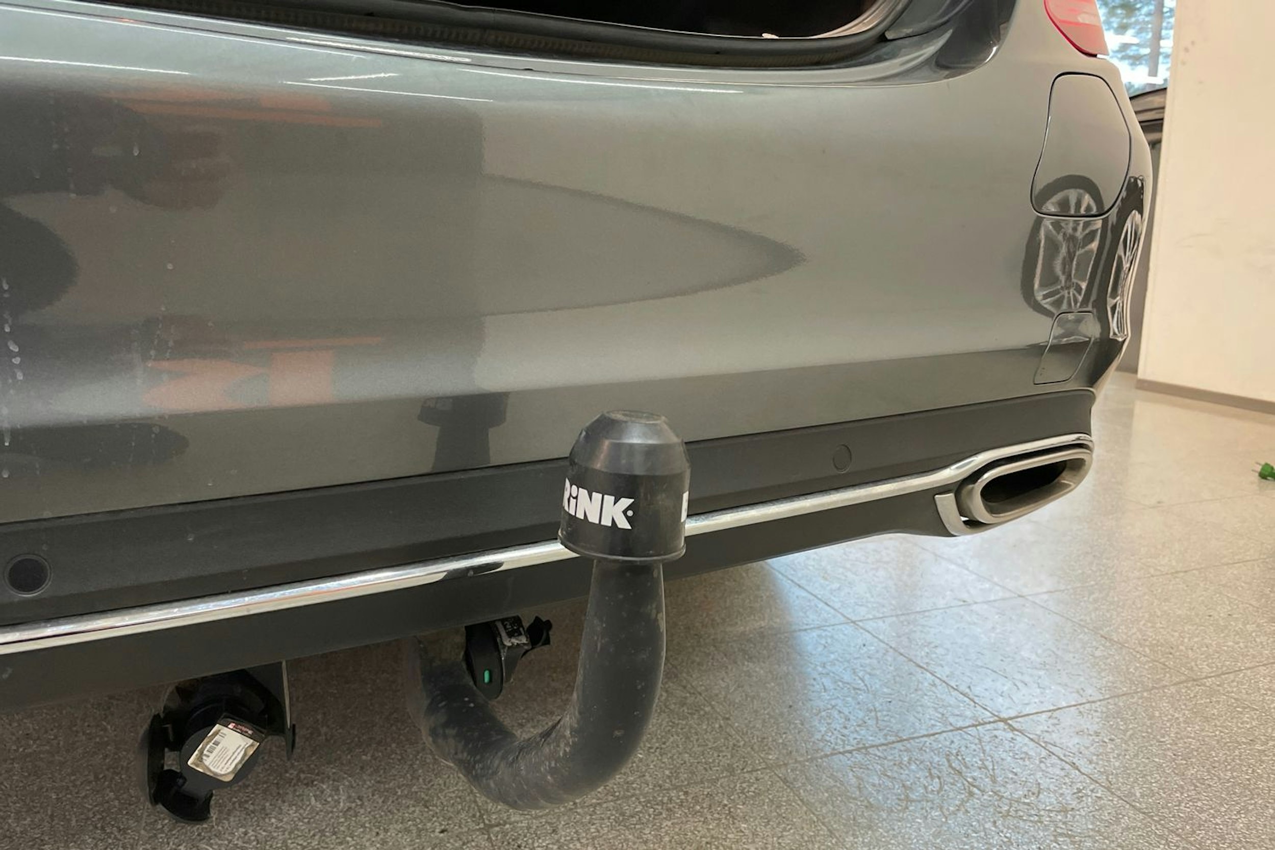 Harmaa Mercedes-Benz C 2020 kuva 23.