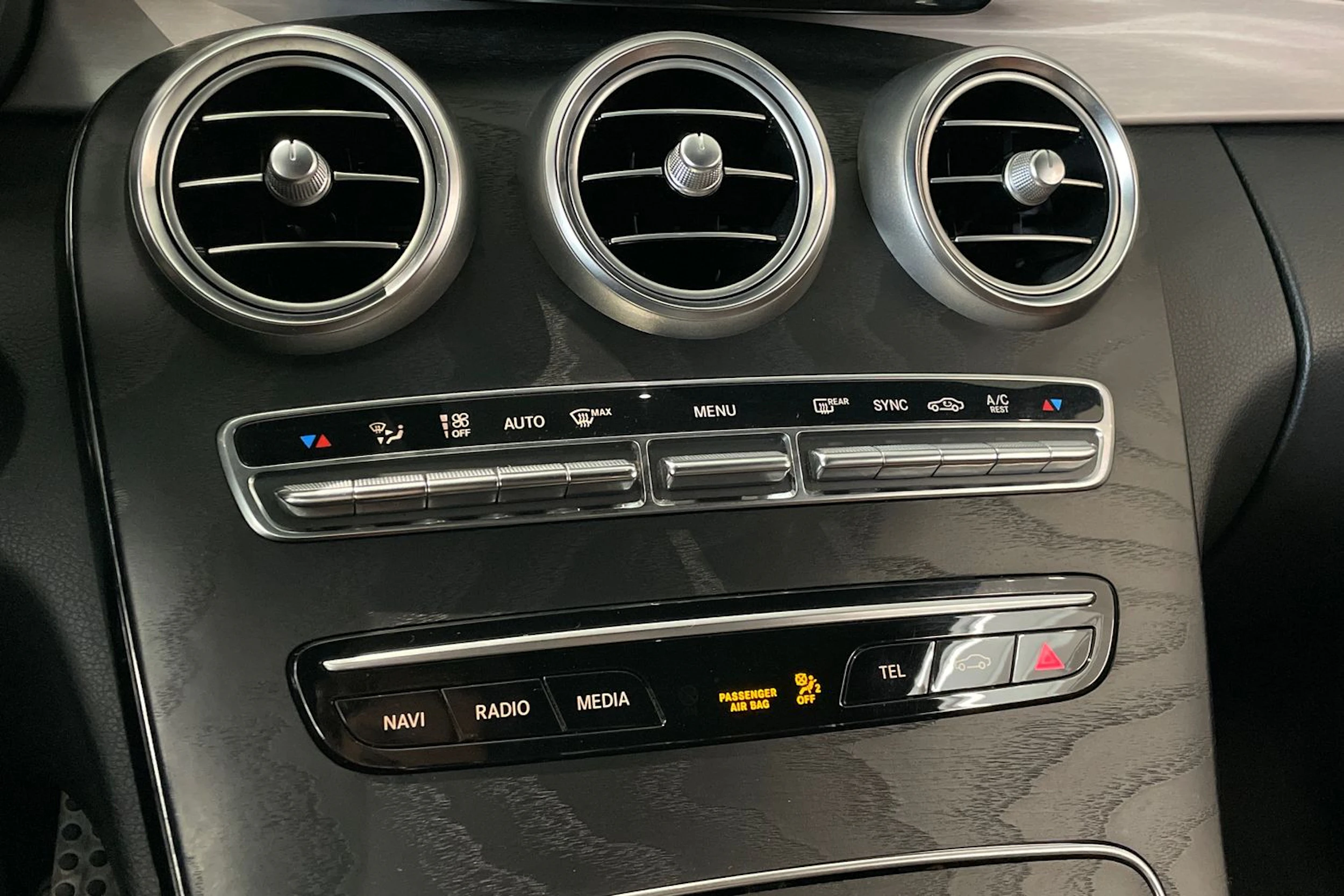 musta Mercedes-Benz C 2020 kuva 13.