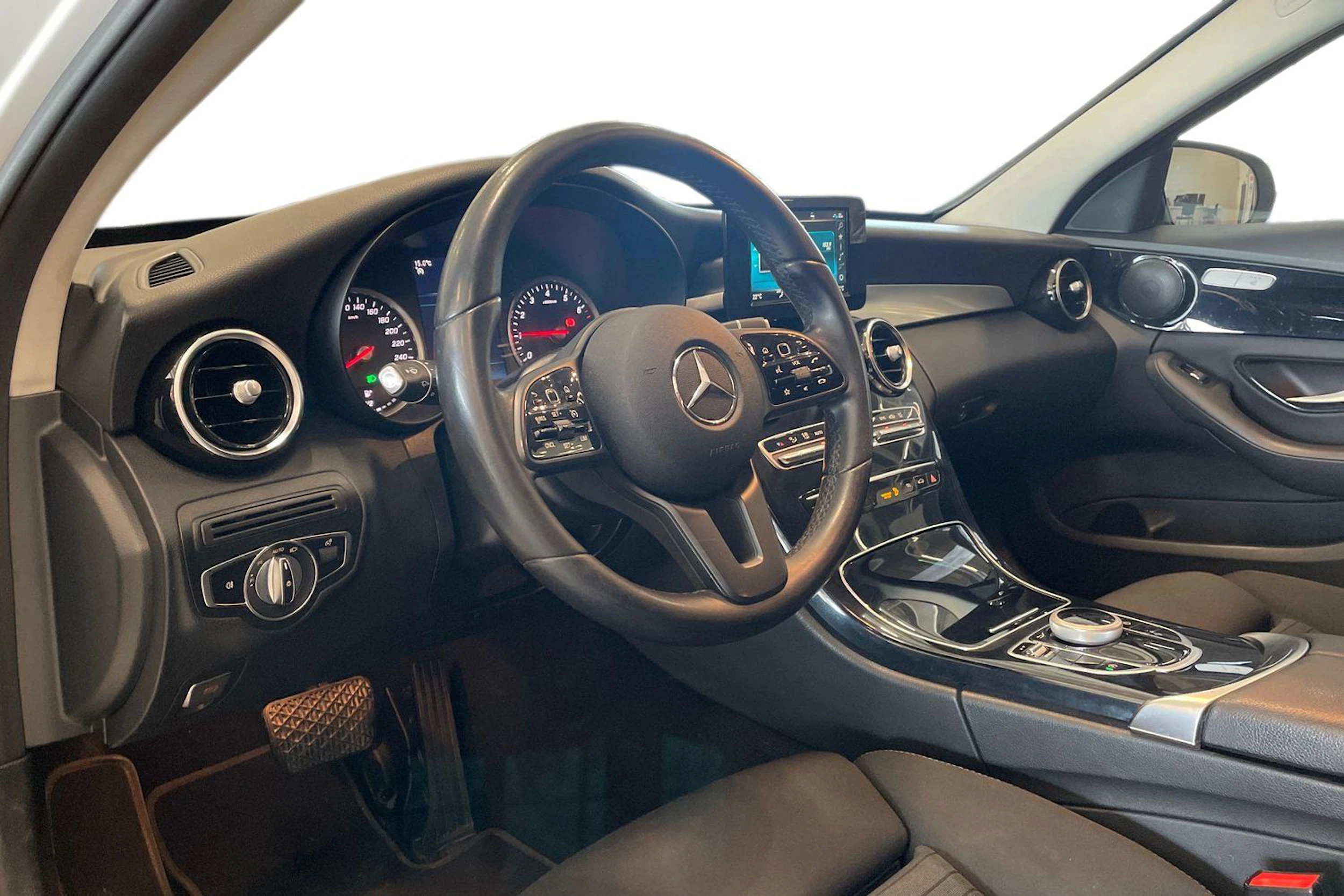 valkoinen Mercedes-Benz C 2020 kuva 8.