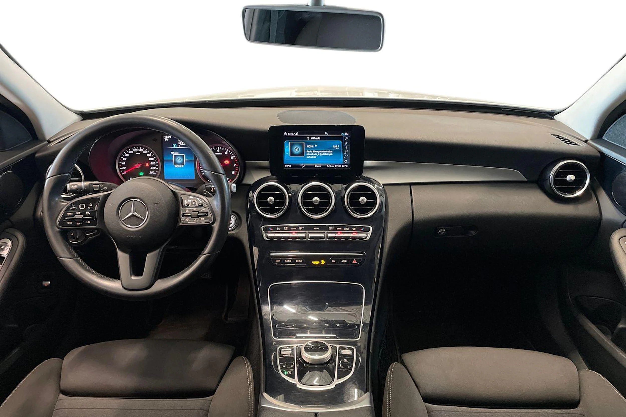 valkoinen Mercedes-Benz C 2020 kuva 9.