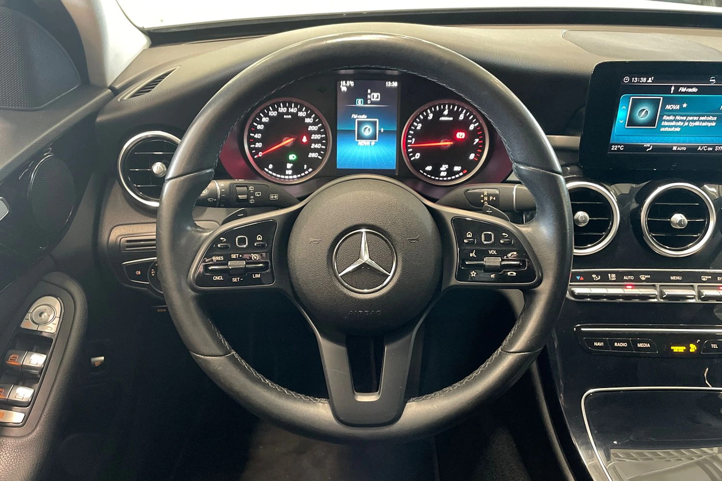 valkoinen Mercedes-Benz C 2020 kuva 17.