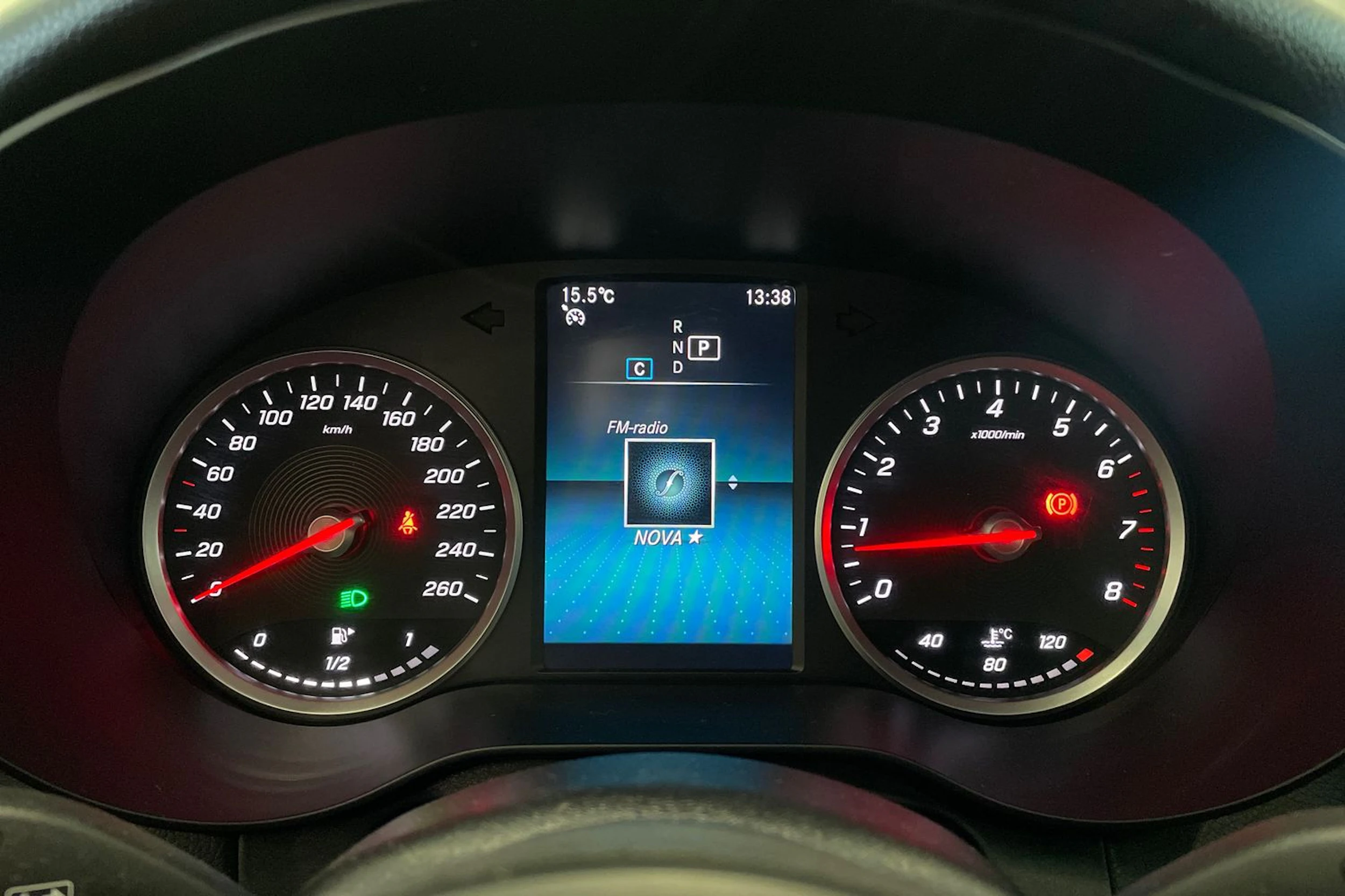 valkoinen Mercedes-Benz C 2020 kuva 18.