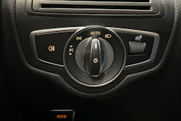 valkoinen Mercedes-Benz C 2020 kuva 22.