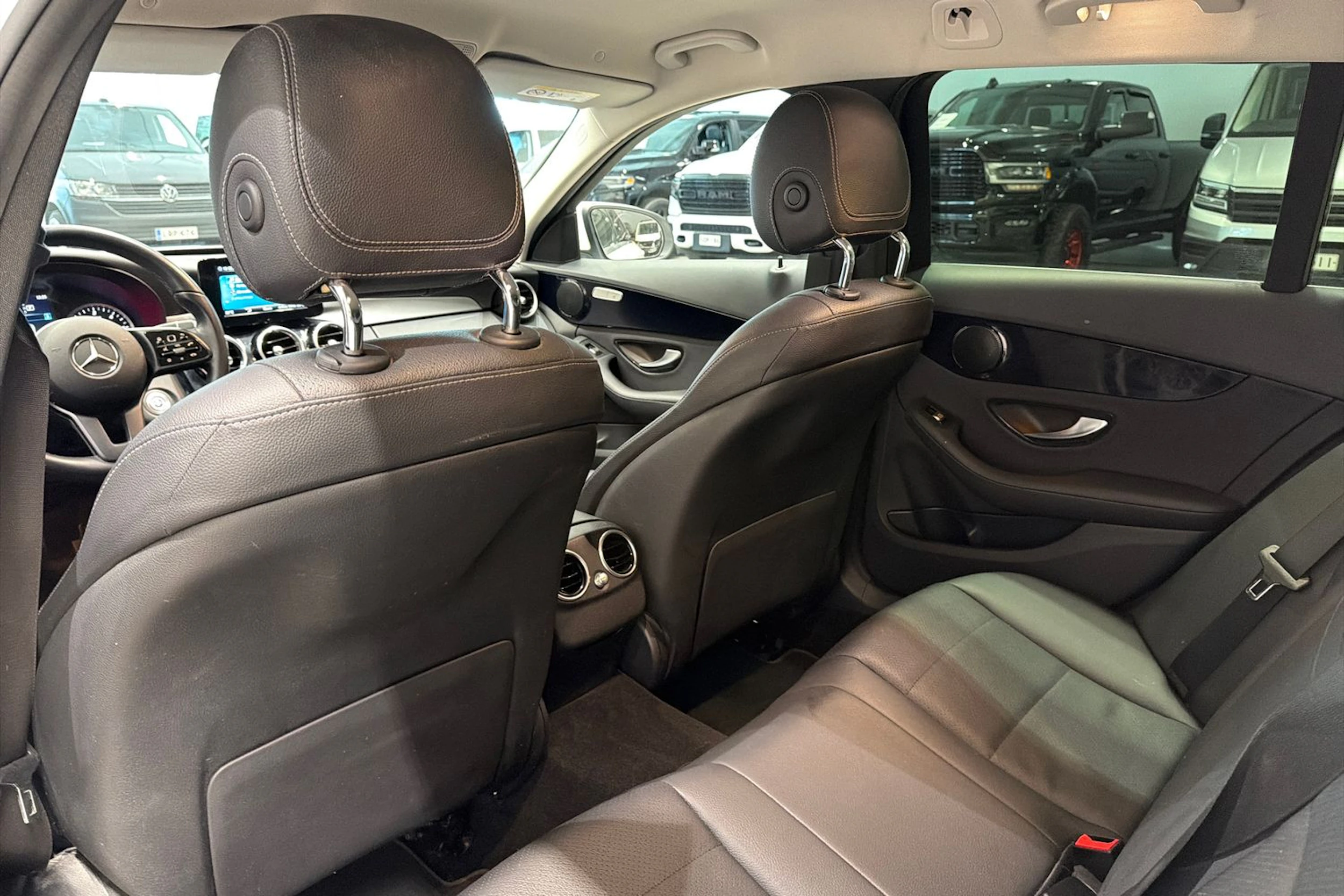 valkoinen Mercedes-Benz C 2020 kuva 12.