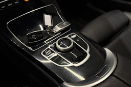 valkoinen Mercedes-Benz C 2020 kuva 23.