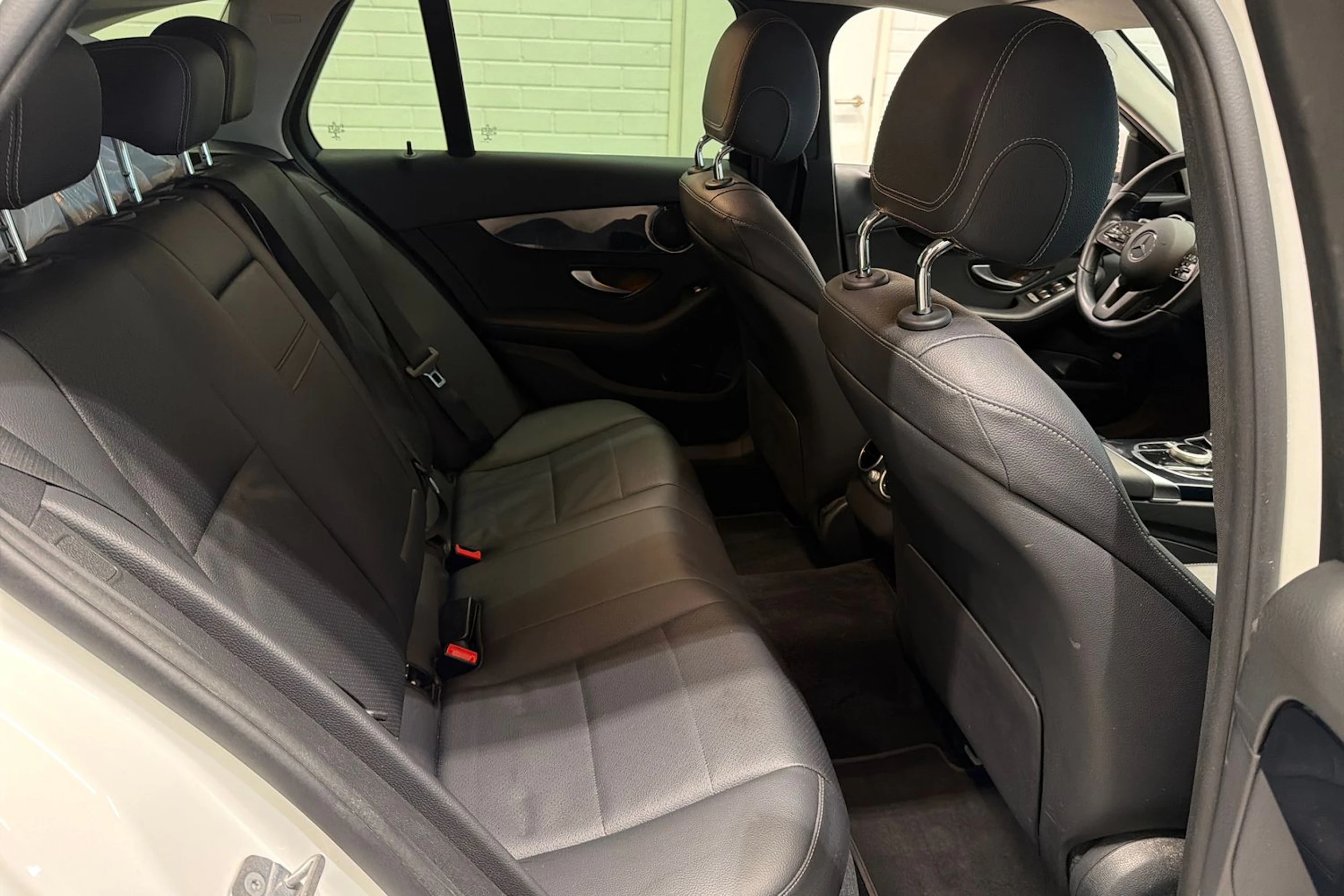 valkoinen Mercedes-Benz C 2020 kuva 25.